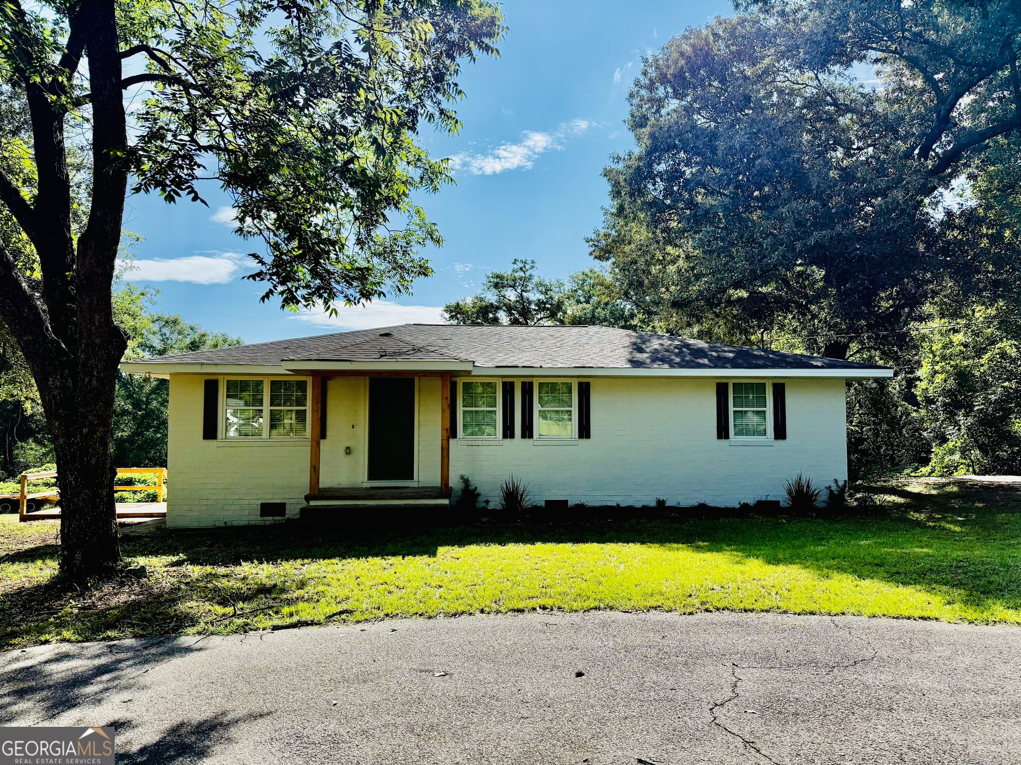 3 bedroom, 2 bathroom, 1,232 sq ft single family residence sold at 708 Houston Lake Boulevard, Centerville, GA 31028