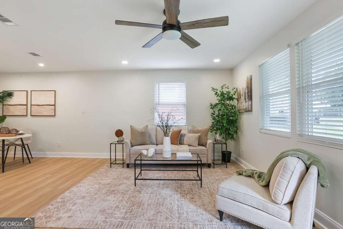 4 bedroom, 2.5 bathroom, 1,677 sq ft single family residence for sale at 1217 E 34Th Street, Savannah, GA 31404 — photo 9