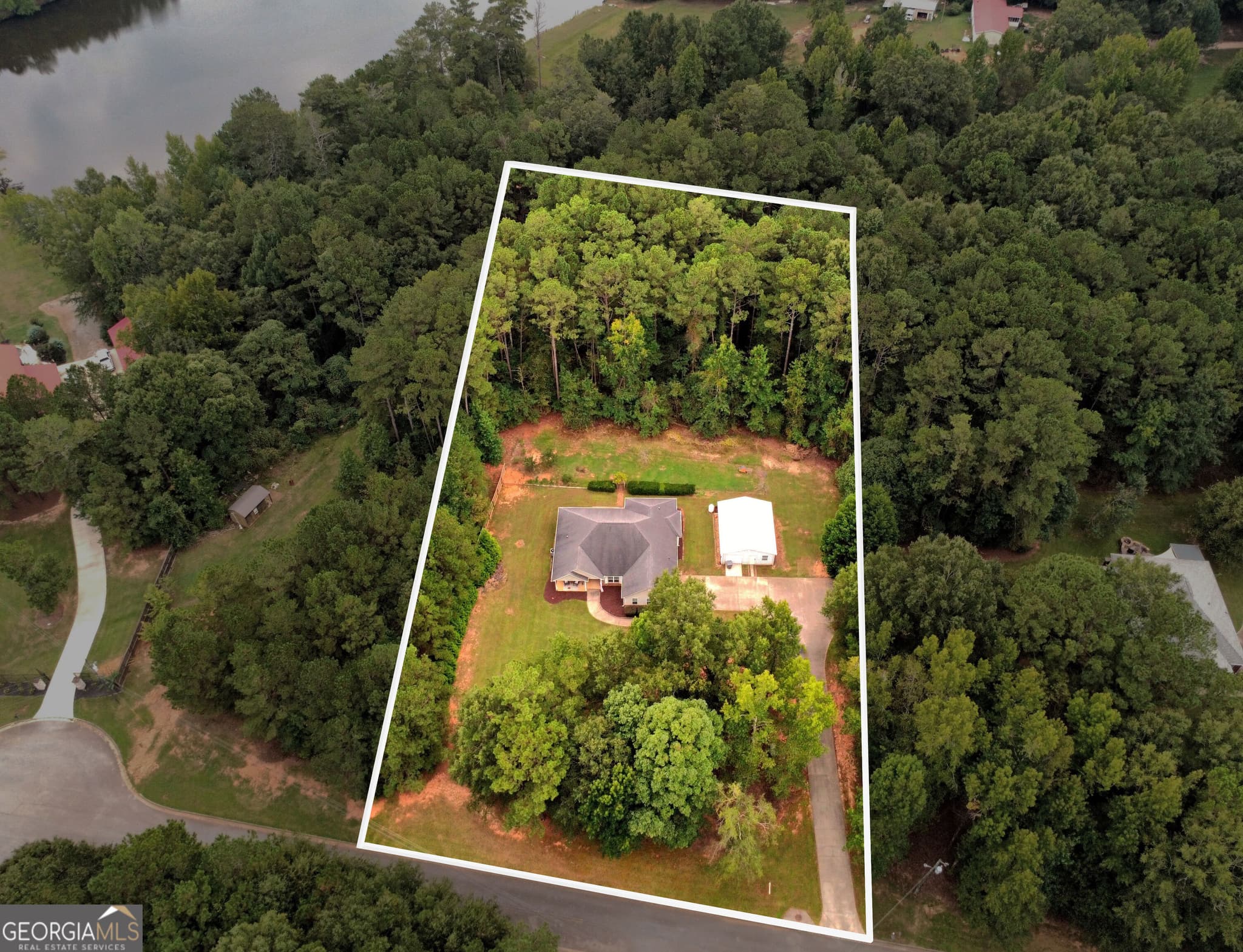 3 bedroom, 2 bathroom, 1,826 sq ft single family residence for sale at 131 Mill Pond Court, Milner, GA 30257 — photo 3