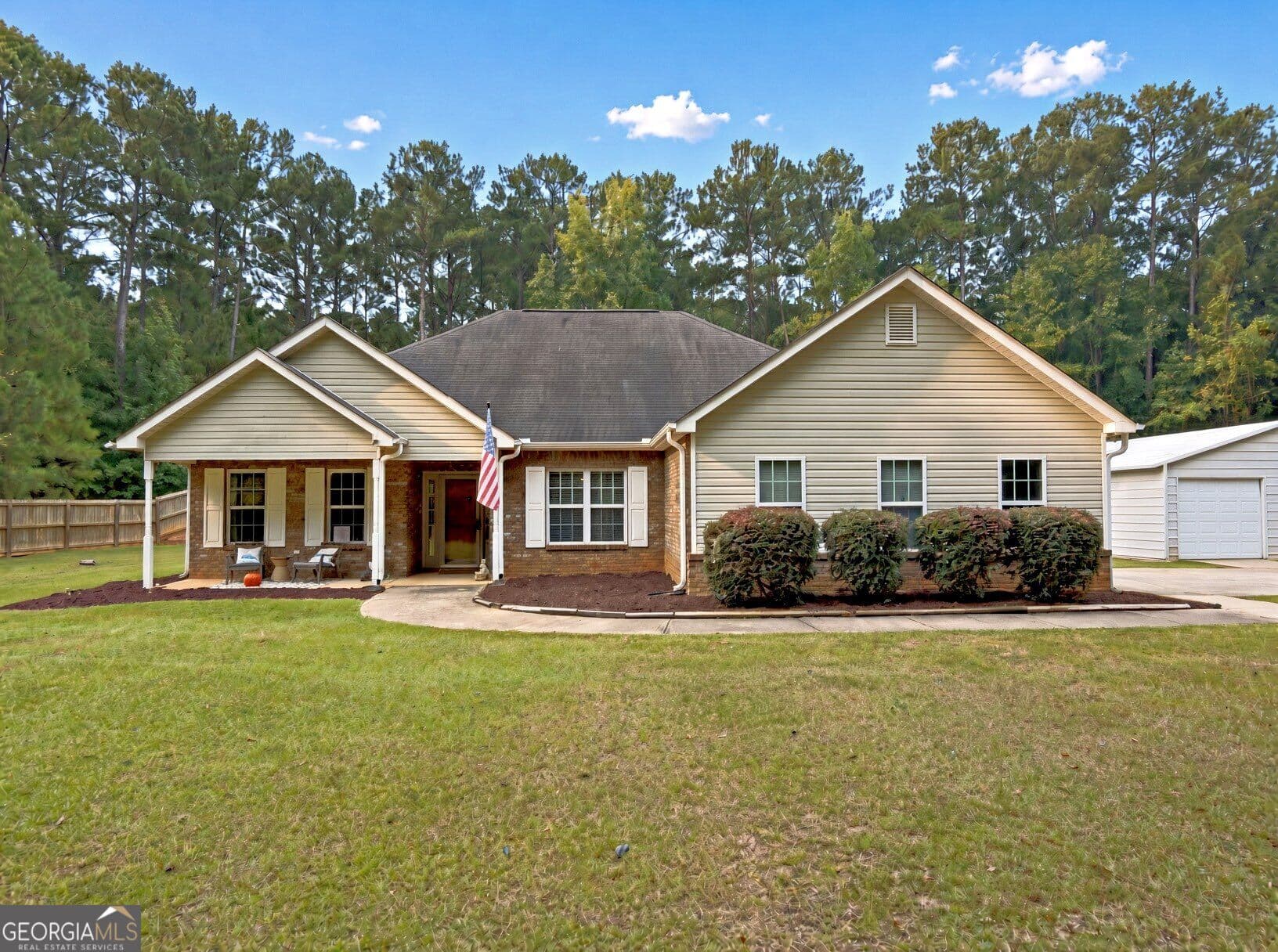 3 bedroom, 2 bathroom, 1,826 sq ft single family residence for sale at 131 Mill Pond Court, Milner, GA 30257
