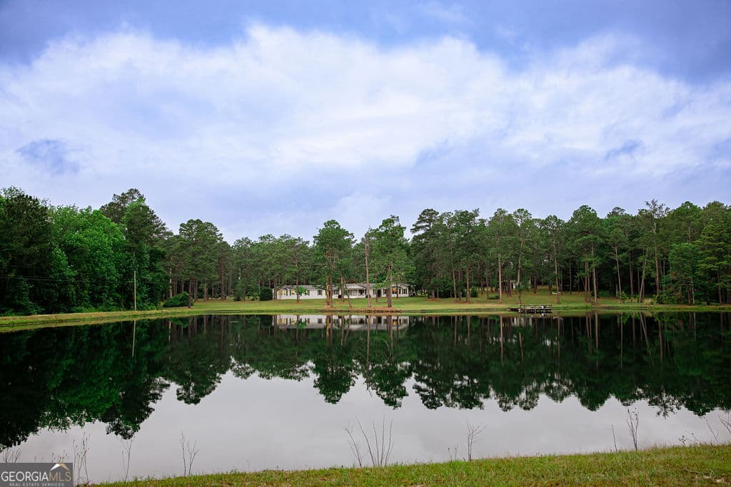 6 bedroom, 5 bathroom, 5,940 sq ft single family residence under contract at 200 Mimosa Lane, Cairo, GA 39827 — photo 4