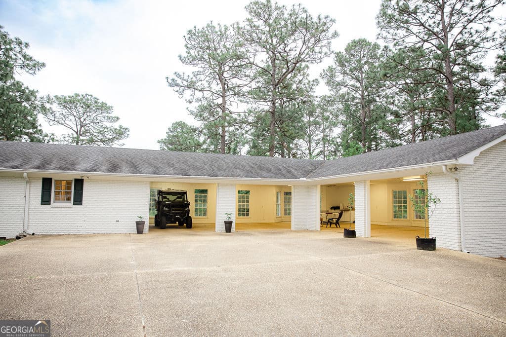 6 bedroom, 5 bathroom, 5,940 sq ft single family residence under contract at 200 Mimosa Lane, Cairo, GA 39827 — photo 8