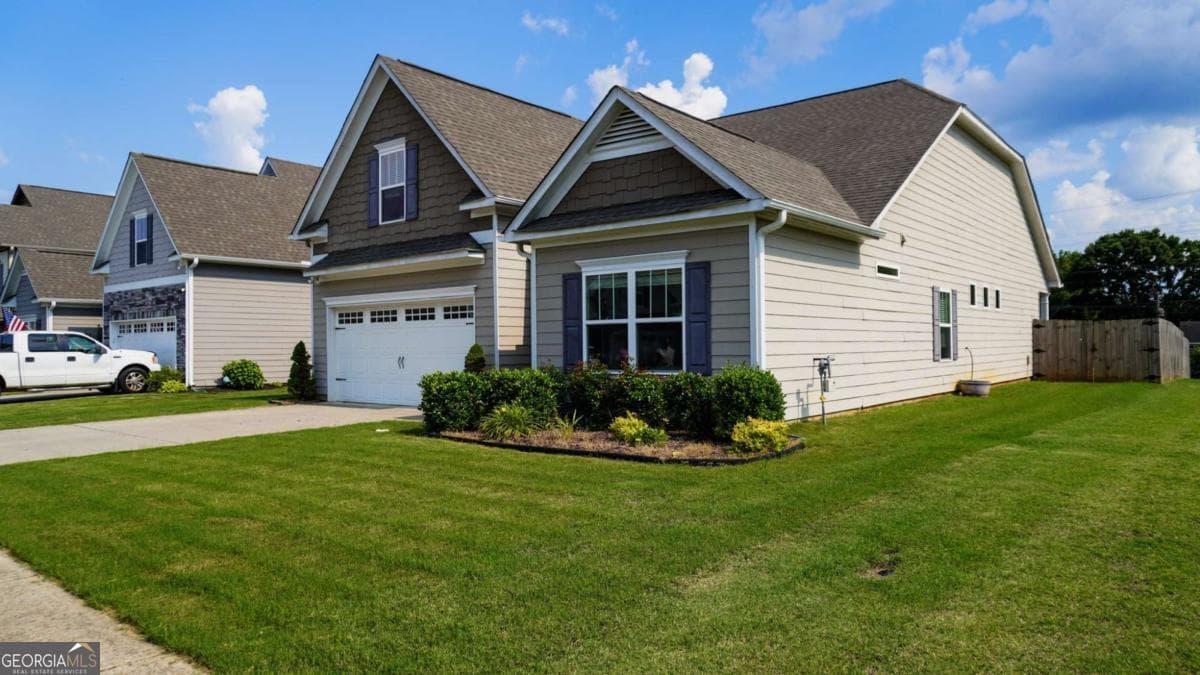 4 bedroom, 3 bathroom, 2,175 sq ft single family residence for sale at 39 Stadelman Court, Cartersville, GA 30120 — photo 4