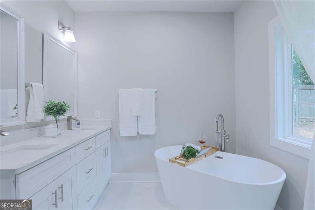 4 bedroom, 2 bathroom, 1,800 sq ft single family residence for sale at 1717 Defoor Avenue, Atlanta, GA 30318 — photo 7
