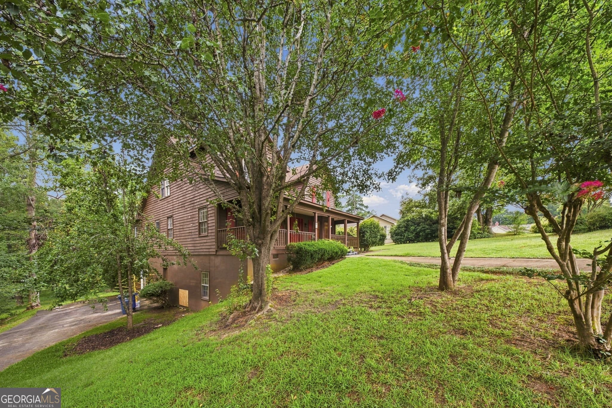 4 bedroom, 3 bathroom, 2,907 sq ft single family residence for sale at 6376 Mansion Drive, Macon, GA 31216 — photo 3