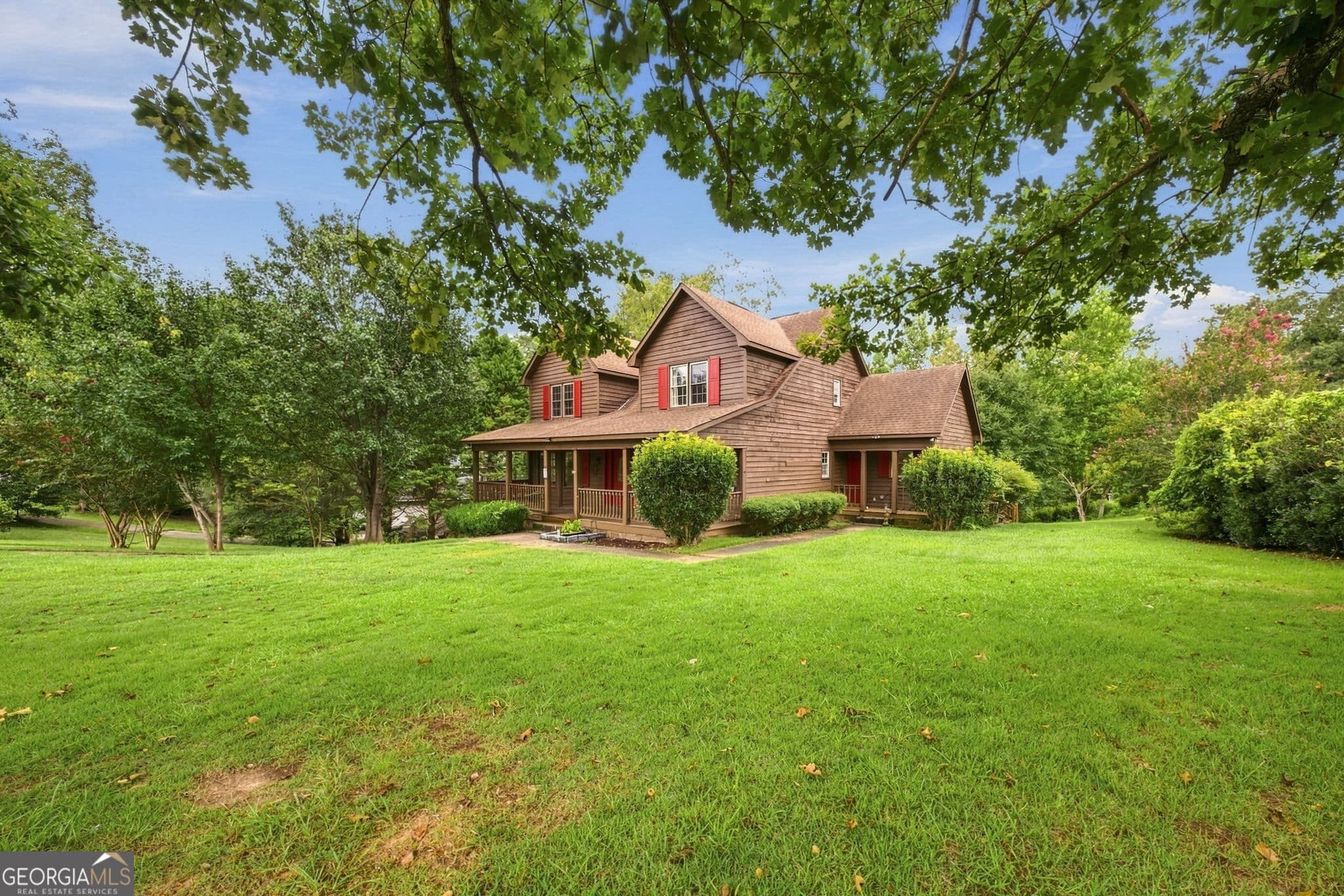 4 bedroom, 3 bathroom, 2,907 sq ft single family residence for sale at 6376 Mansion Drive, Macon, GA 31216 — photo 4
