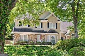 3 bedroom, 2.5 bathroom, 2,134 sq ft single family residence sold at 40 Overbrook Court, Newnan, GA 30263