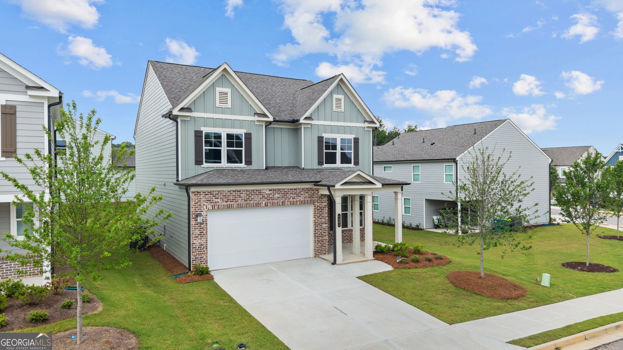 4 bedroom, 2.5 bathroom, 2,524 sq ft single family residence for sale at 4326 Buttonwood Lane, Lilburn, GA 30047 — photo 2