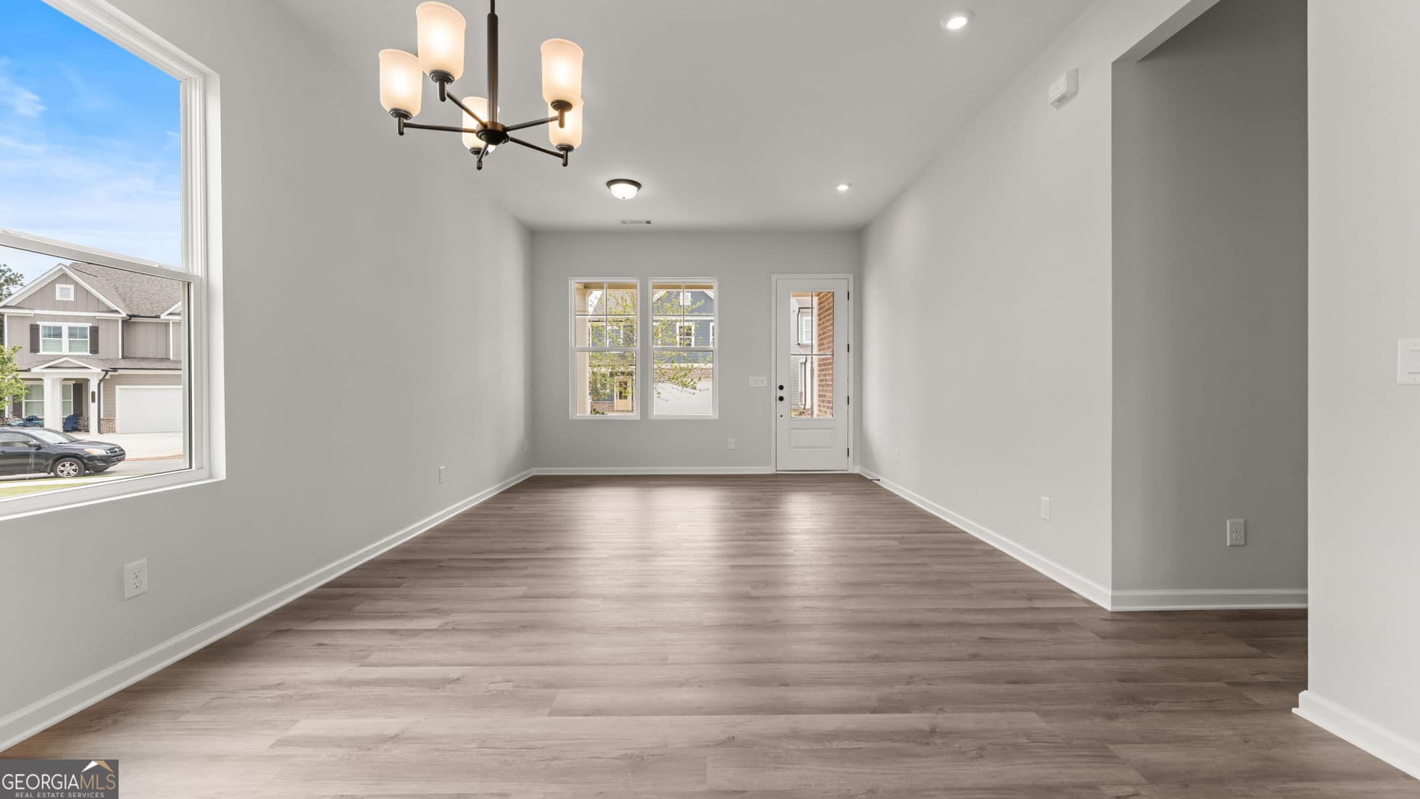 4 bedroom, 2.5 bathroom, 2,524 sq ft single family residence for sale at 4326 Buttonwood Lane, Lilburn, GA 30047 — photo 6