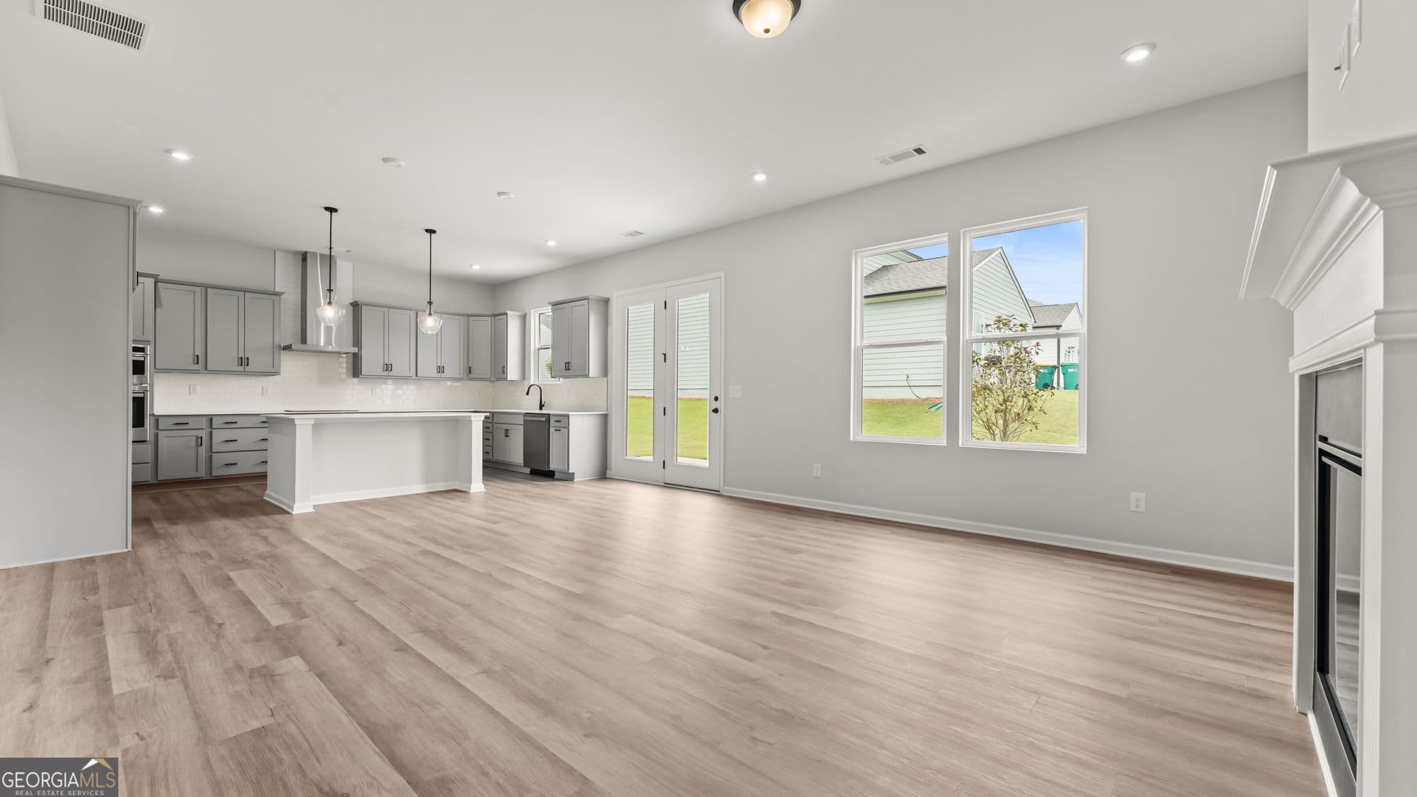 4 bedroom, 2.5 bathroom, 2,524 sq ft single family residence for sale at 4326 Buttonwood Lane, Lilburn, GA 30047 — photo 8