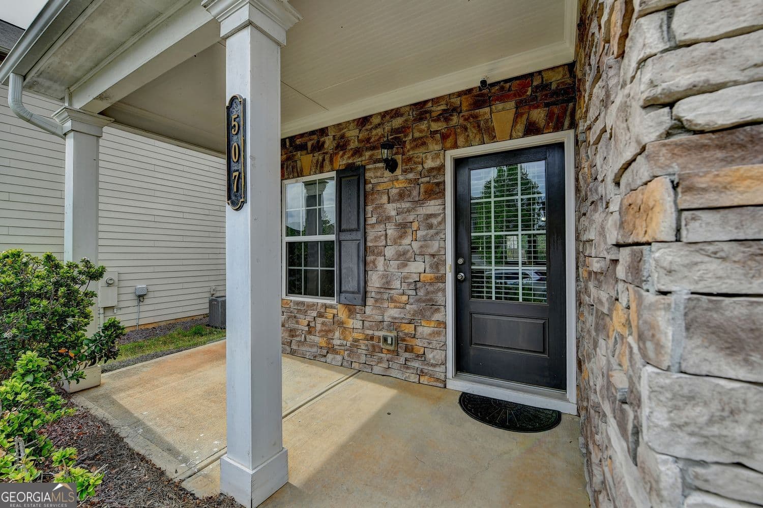 4 bedroom, 3 bathroom, 2,600 sq ft single family residence for sale at 507 Glen Terra Trace, Lawrenceville, GA 30045 — photo 3