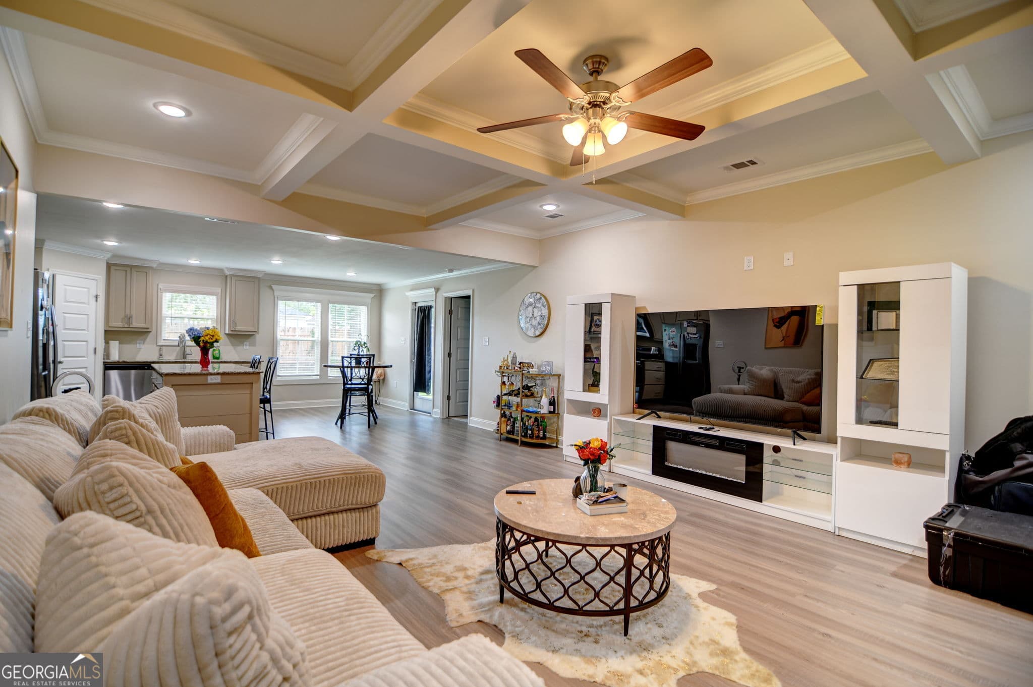 4 bedroom, 2 bathroom, 1,892 sq ft single family residence for sale at 2048 Meadow Cove Drive, Valdosta, GA 31605 — photo 5