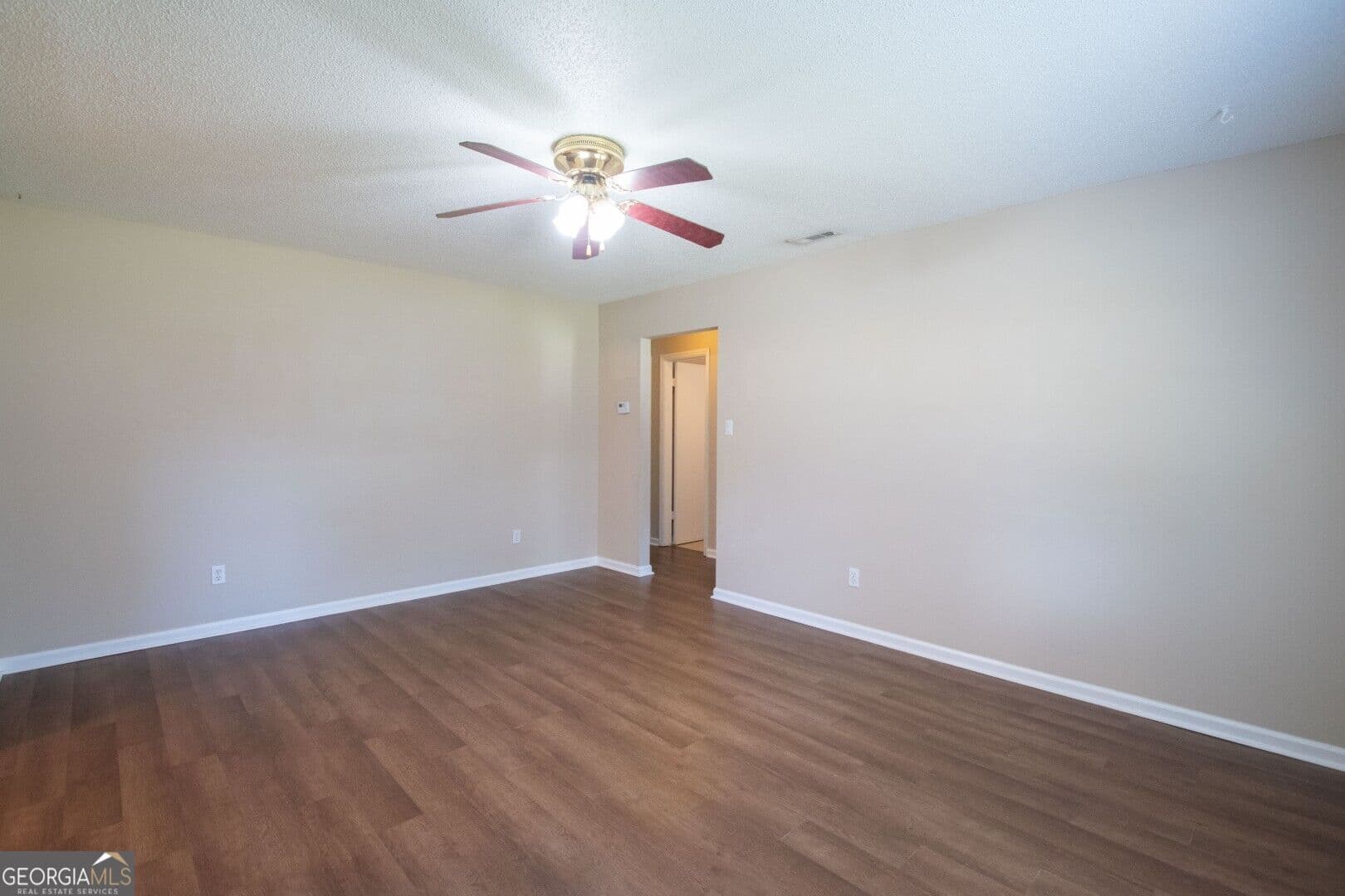 3 bedroom, 1.5 bathroom, 1,067 sq ft single family residence for sale at 853 Mission Trace Drive, St. Marys, GA 31558 — photo 6
