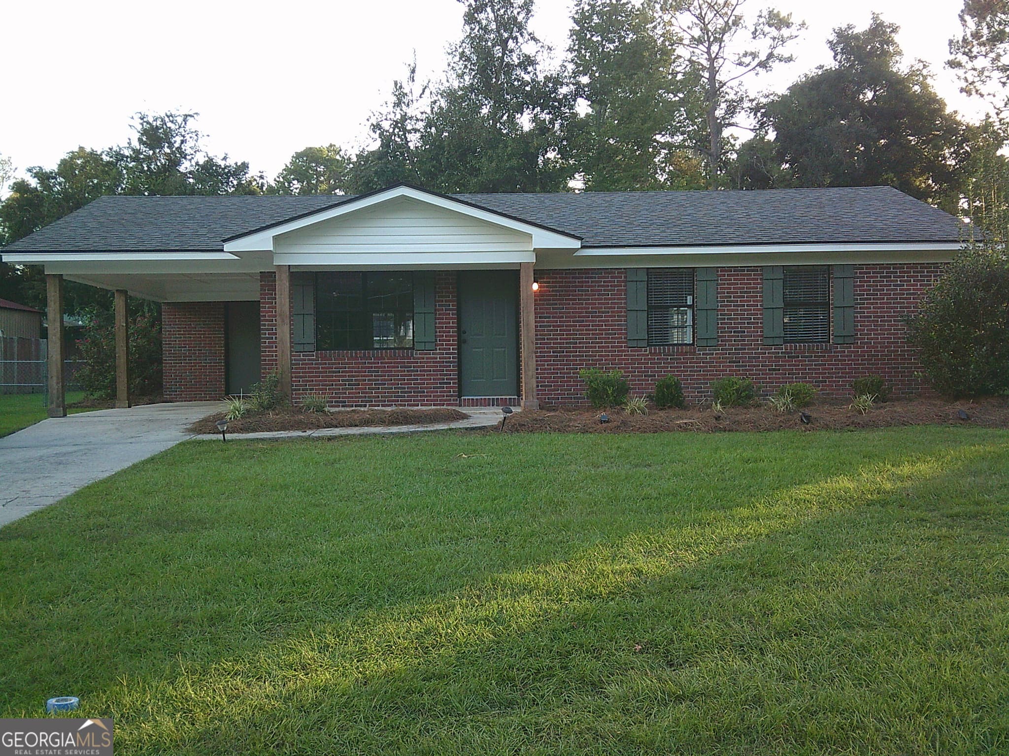 3 bedroom, 1 bathroom, 1,076 sq ft single family residence for sale at 4904 Pikes Pond Road, Lake Park, GA 31636