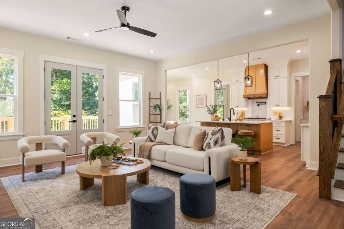 4 bedroom, 3.5 bathroom, 2,930 sq ft single family residence for sale at 3125 Spain Road, Snellville, GA 30039 — photo 3
