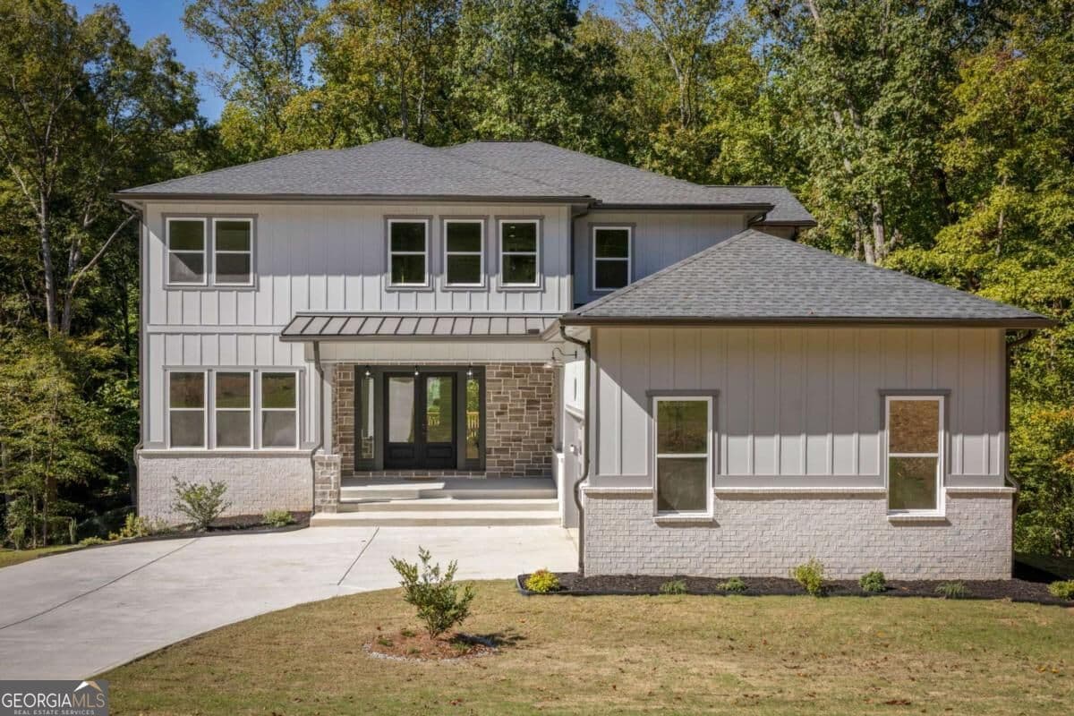 4 bedroom, 3.5 bathroom, 2,930 sq ft single family residence for sale at 3125 Spain Road, Snellville, GA 30039