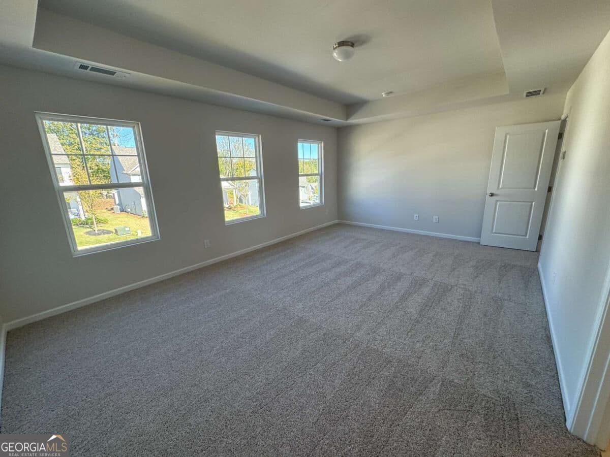 4 bedroom, 2.5 bathroom, 2,200 sq ft single family residence for sale at 821 Oakmont Trace, Canton, GA 30114 — photo 6
