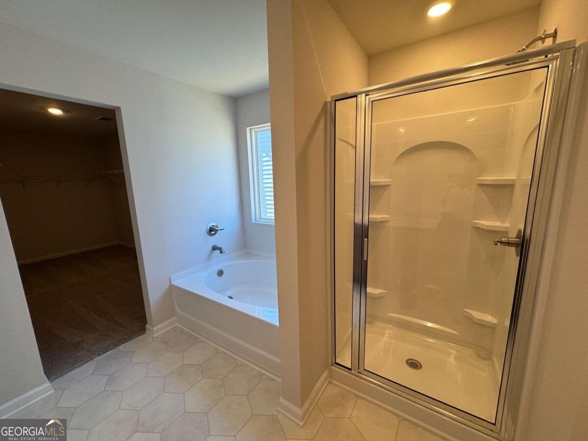 4 bedroom, 2.5 bathroom, 2,200 sq ft single family residence for sale at 821 Oakmont Trace, Canton, GA 30114 — photo 7