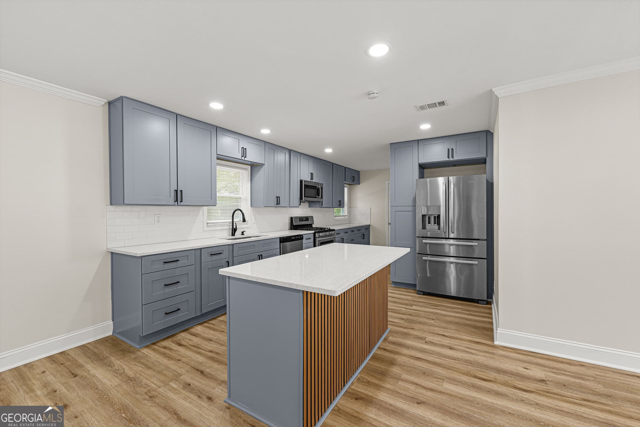 3 bedroom, 2 bathroom, 1,310 sq ft single family residence for sale at 6064 Oak Hill Drive, Austell, GA 30168 — photo 6