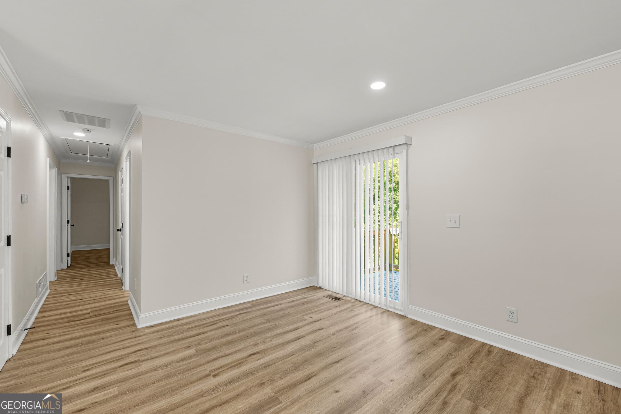 3 bedroom, 2 bathroom, 1,310 sq ft single family residence for sale at 6064 Oak Hill Drive, Austell, GA 30168 — photo 10
