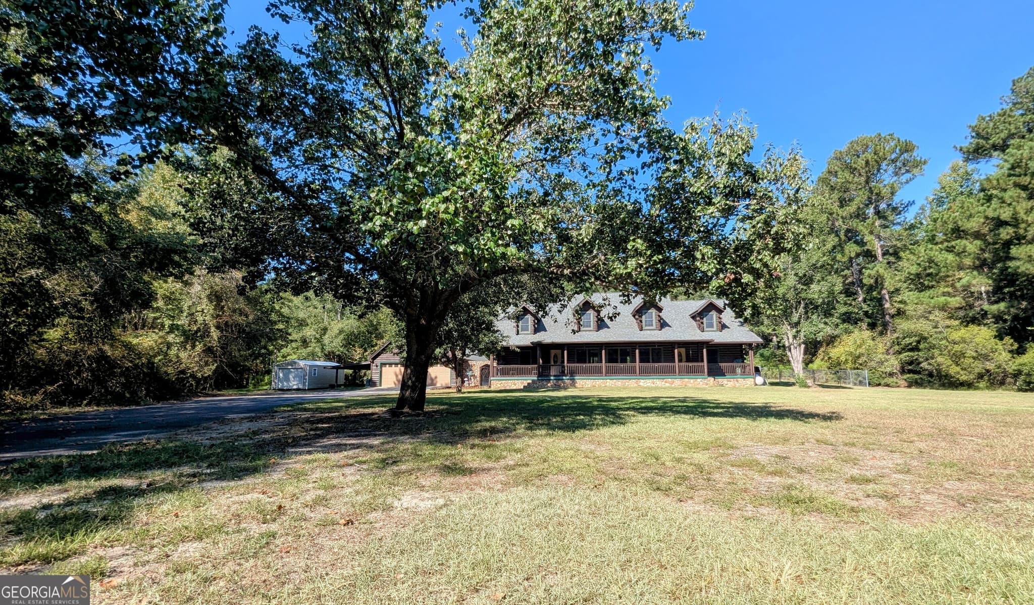 4 bedroom, 2.5 bathroom, 2,979 sq ft single family residence for sale at 817 Lakeview Road, Statesboro, GA 30461 — photo 3