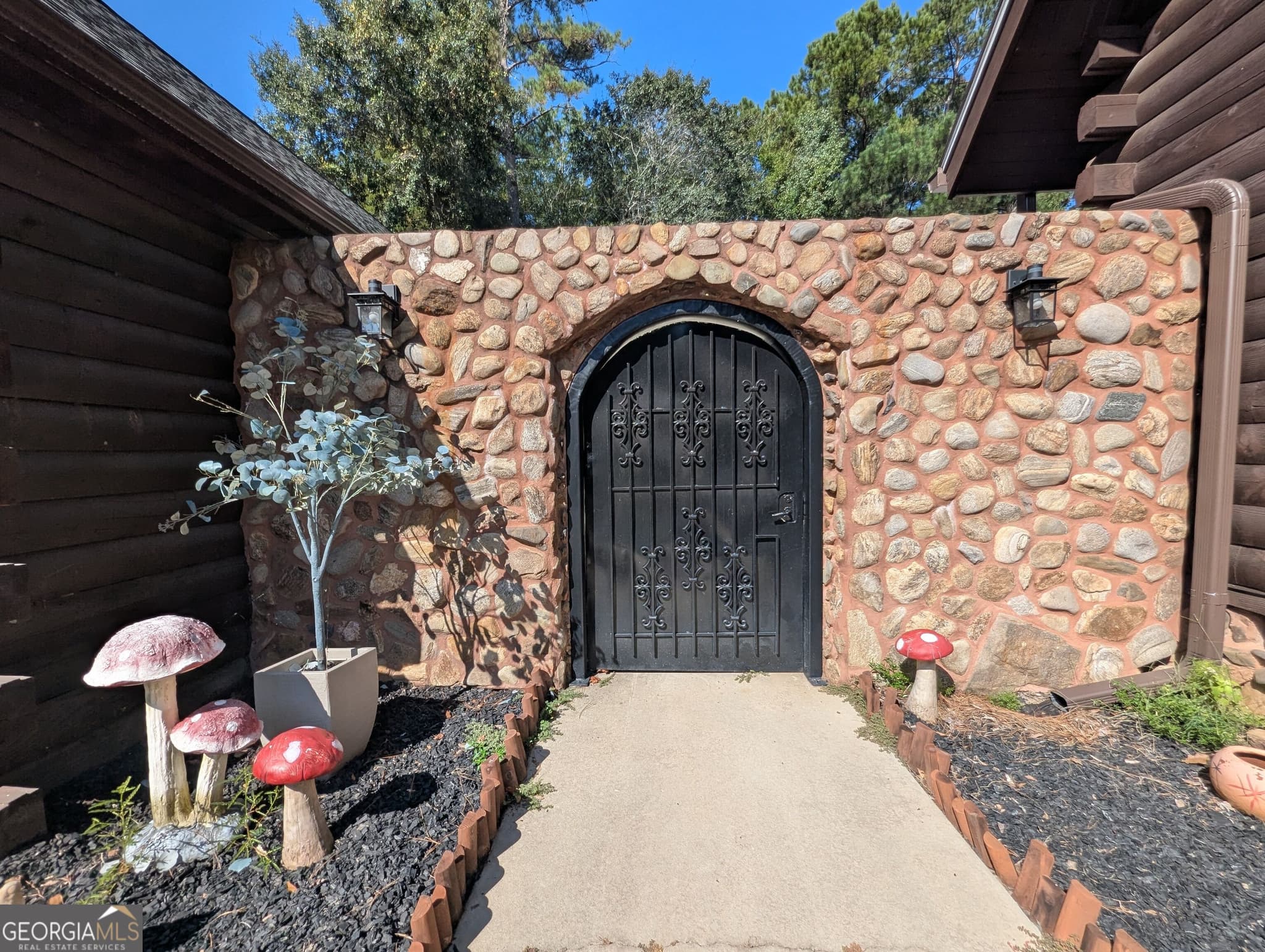 4 bedroom, 2.5 bathroom, 2,979 sq ft single family residence for sale at 817 Lakeview Road, Statesboro, GA 30461 — photo 5