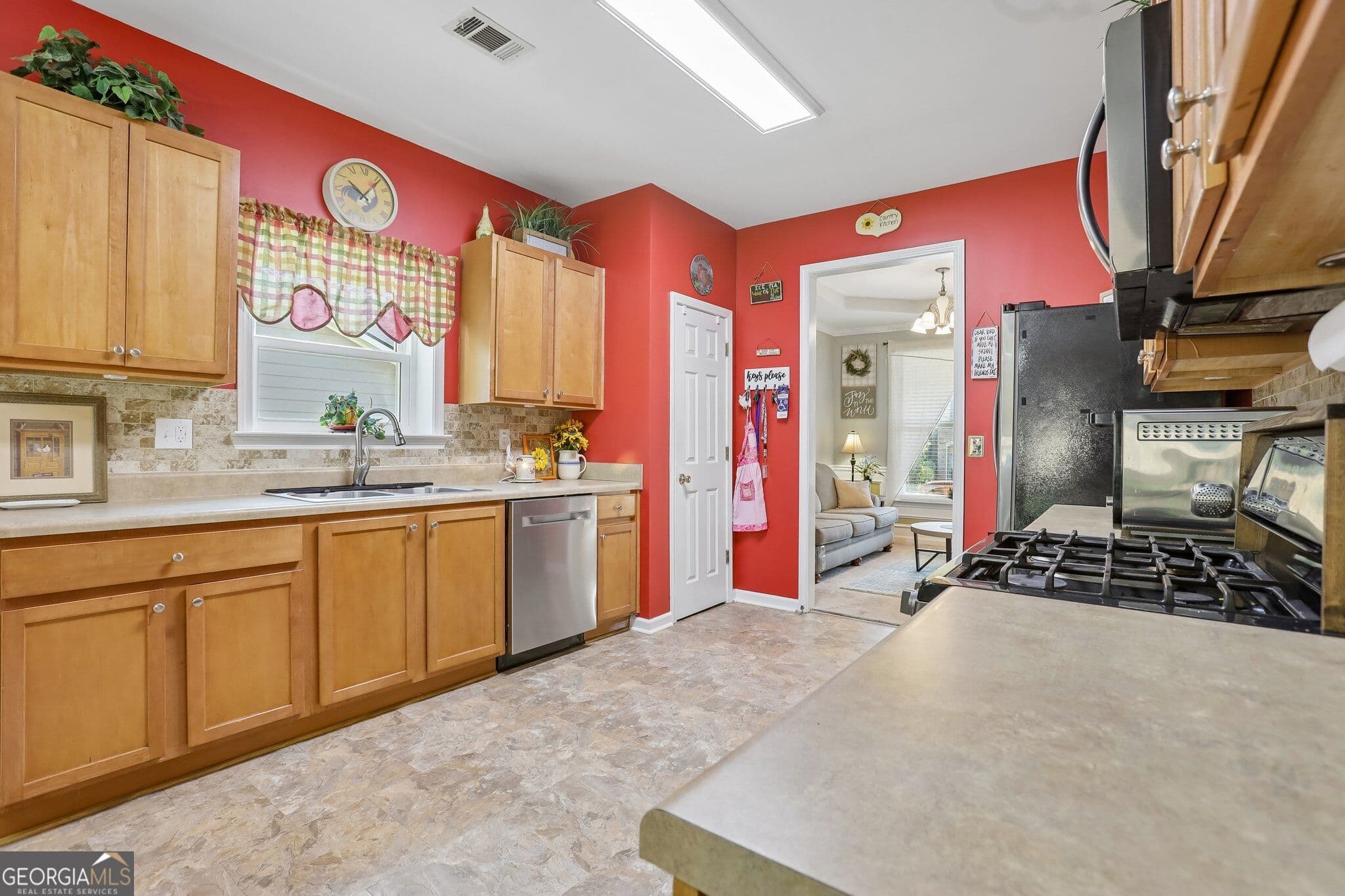 5 bedroom, 3 bathroom, 2,380 sq ft single family residence for sale at 150 Mill Creek Drive, Canton, GA 30115 — photo 9