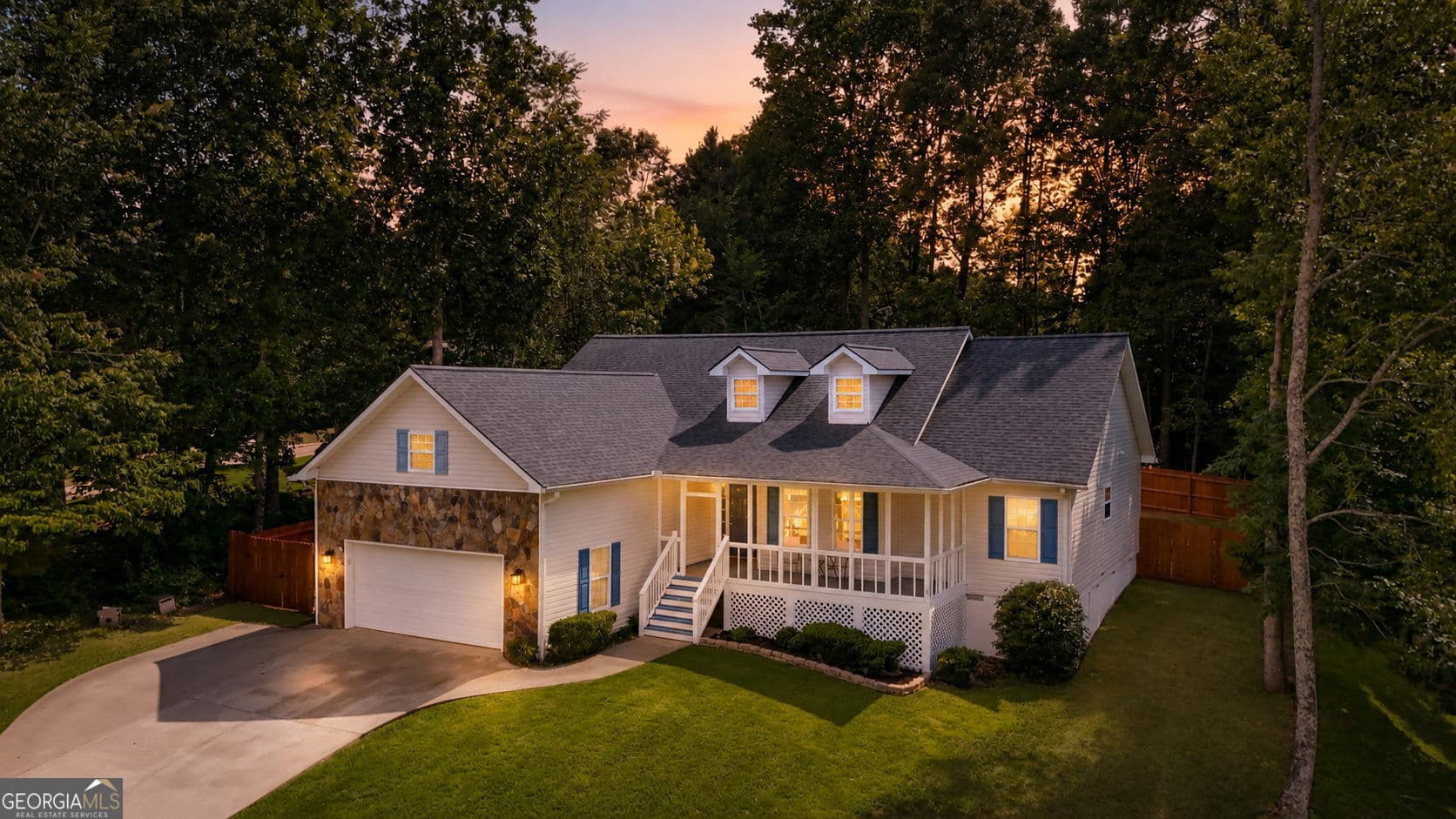 3 bedroom, 2 bathroom, 1,809 sq ft single family residence for sale at 118 Rockwind Way, Demorest, GA 30535 — photo 2