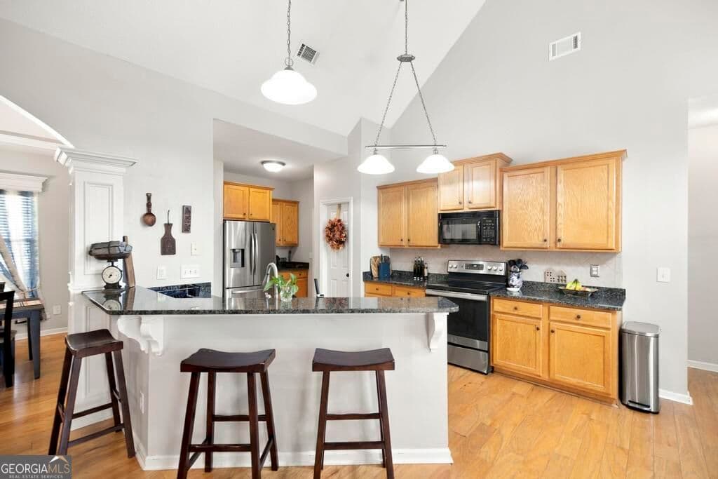 4 bedroom, 3 bathroom, 2,155 sq ft single family residence for sale at 112 Dovecot Drive, Warner Robins, GA 31088 — photo 6