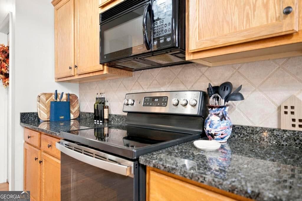 4 bedroom, 3 bathroom, 2,155 sq ft single family residence for sale at 112 Dovecot Drive, Warner Robins, GA 31088 — photo 8