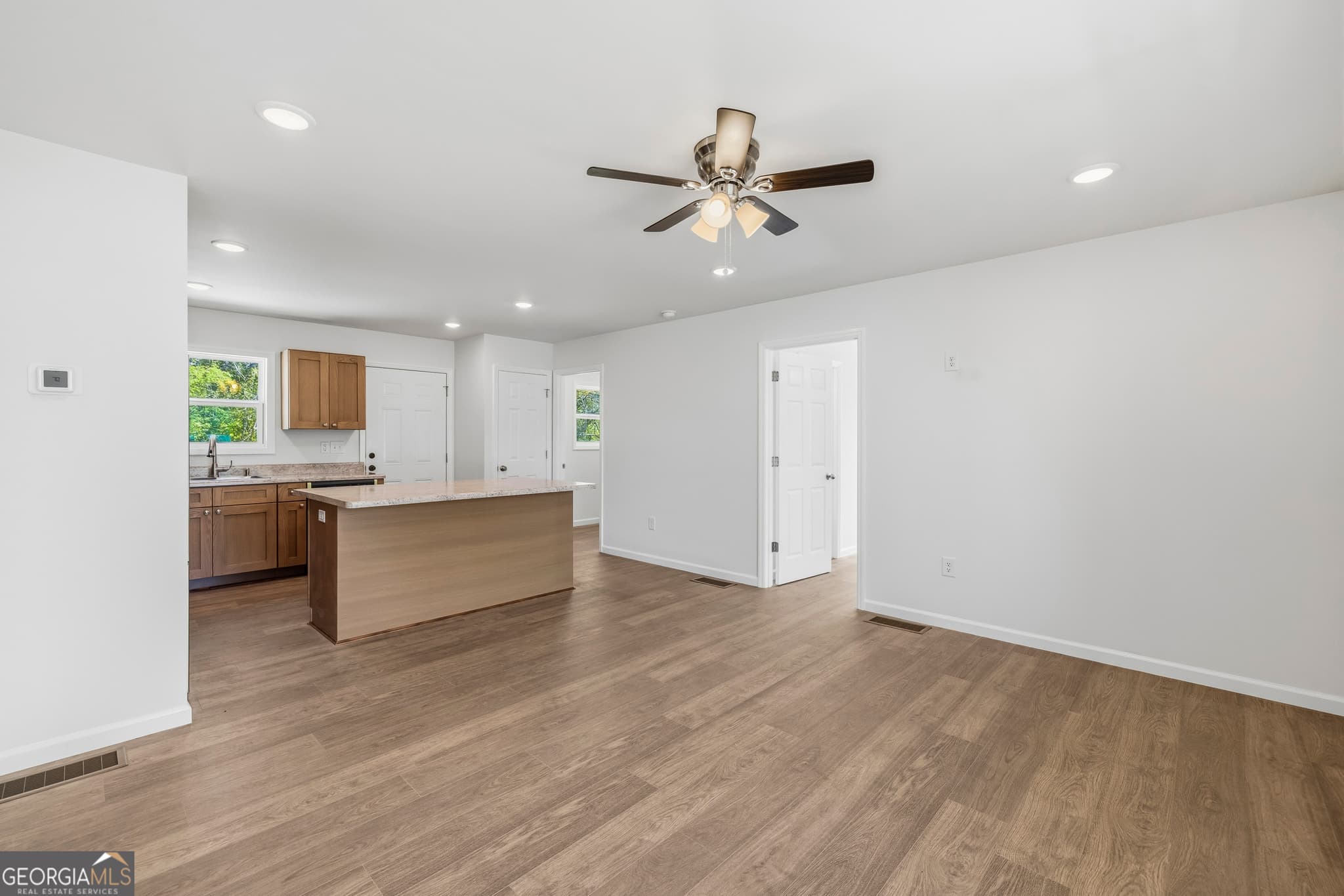 3 bedroom, 2 bathroom, 1,196 sq ft single family residence for sale at 509 Carlton Avenue, Union Point, GA 30669 — photo 9