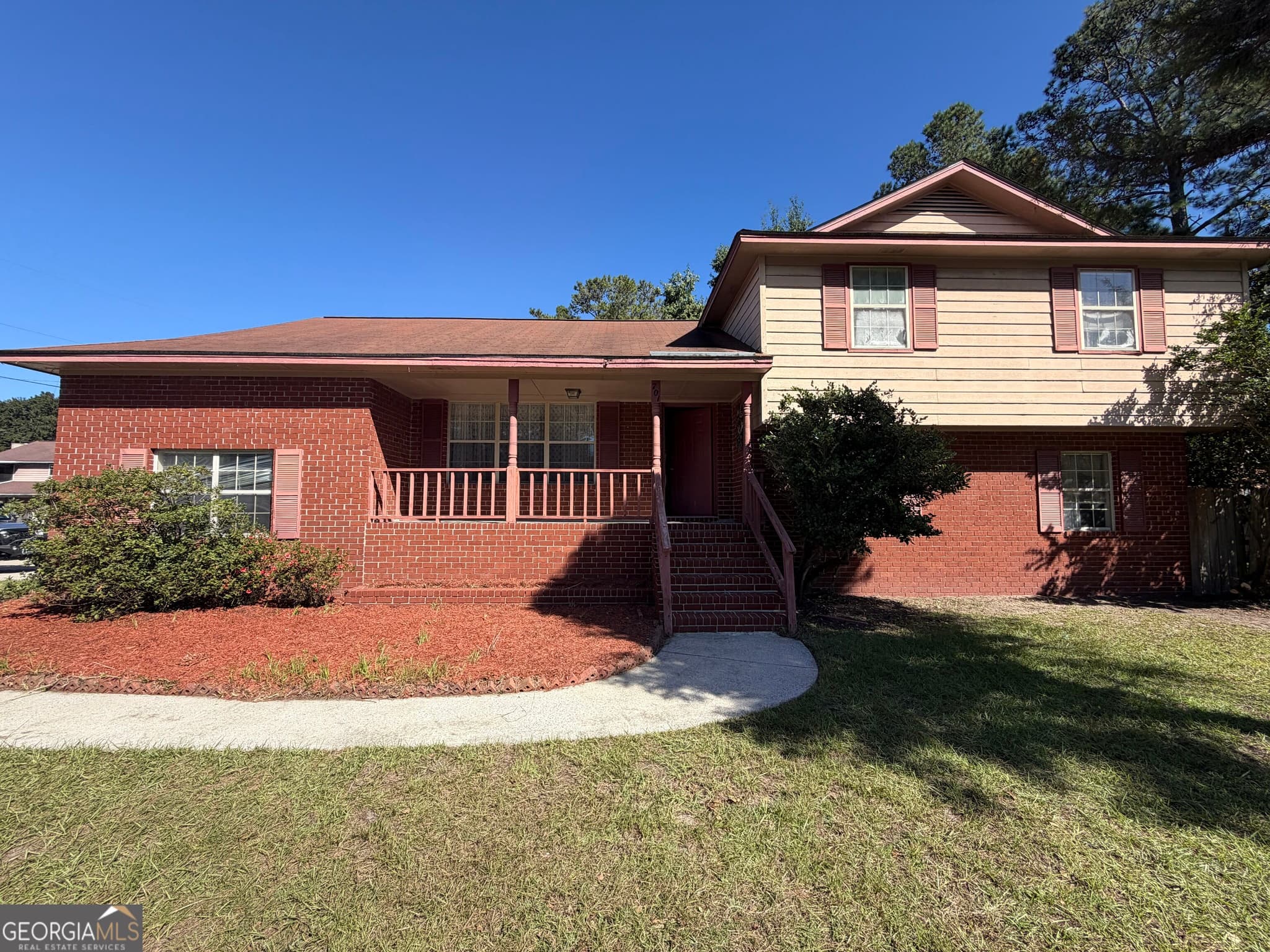 4 bedroom, 3 bathroom, 2,335 sq ft single family residence for sale at 701 Charlotte Court, Hinesville, GA 31313 — photo 4