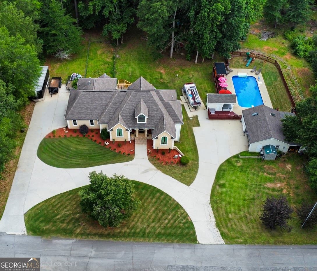 5 bedroom, 4.5 bathroom, 4,741 sq ft single family residence for sale at 115 Wildwood Drive, Temple, GA 30179 — photo 2