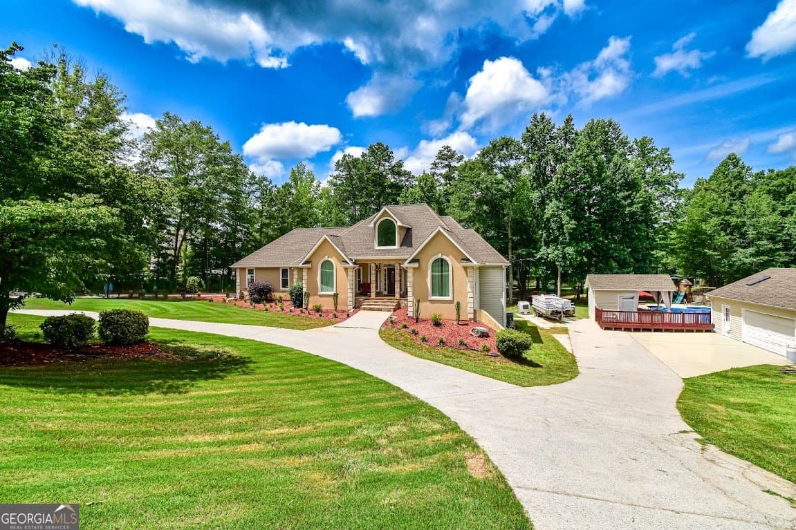 5 bedroom, 4.5 bathroom, 4,741 sq ft single family residence for sale at 115 Wildwood Drive, Temple, GA 30179 — photo 5