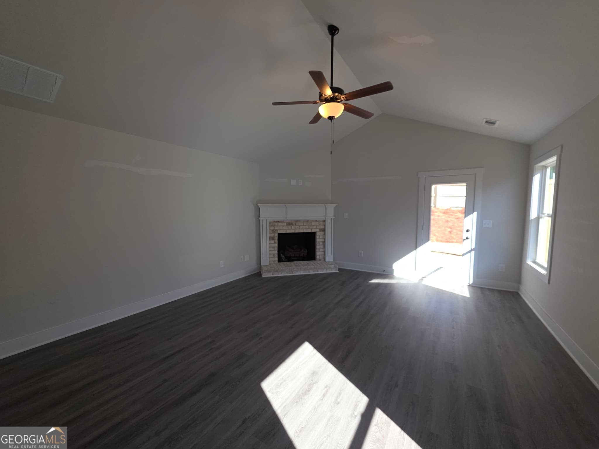 3 bedroom, 2 bathroom, 1,800 sq ft single family residence for sale at 141 Charlie Way 25, Winder, GA 30680 — photo 8