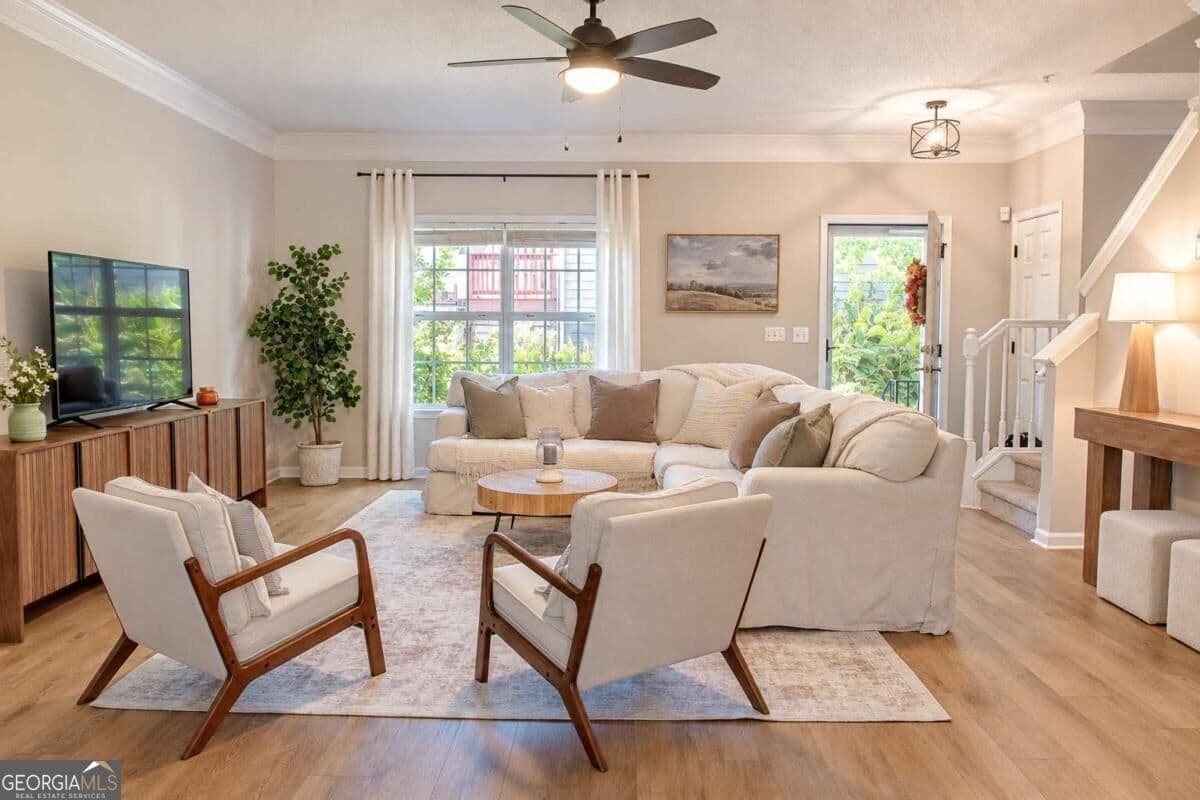 2 bedroom, 2.5 bathroom townhouse for rent at 1415 Bay Overlook- Drive, Woodstock, GA 30188 for $2,495 a month — photo 2