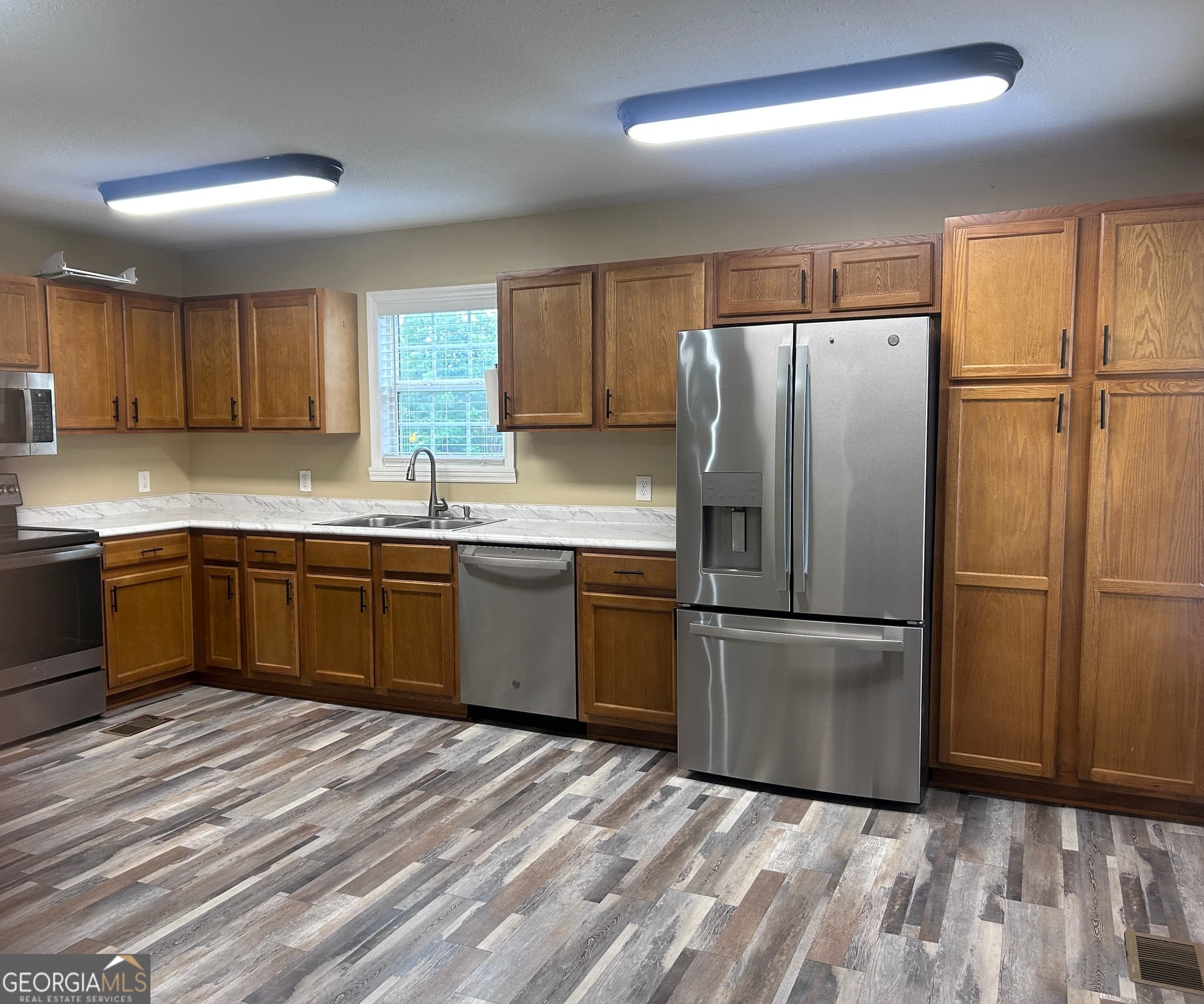 4 bedroom, 2 bathroom, 2,077 sq ft single family residence for sale at 231 Advantage Lane, Swainsboro, GA 30401 — photo 5