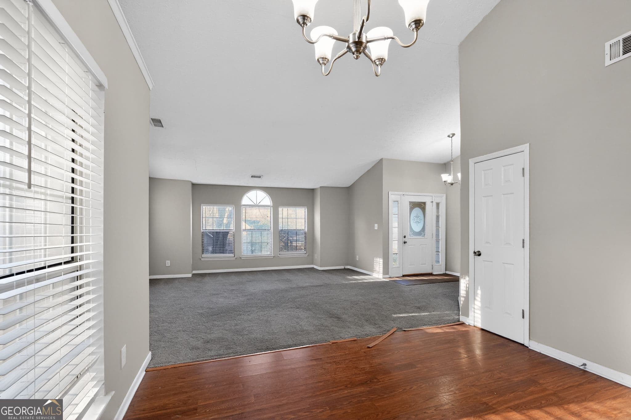 3 bedroom, 2 bathroom, 1,748 sq ft single family residence for sale at 716 Shore Lane, Lithonia, GA 30058 — photo 5
