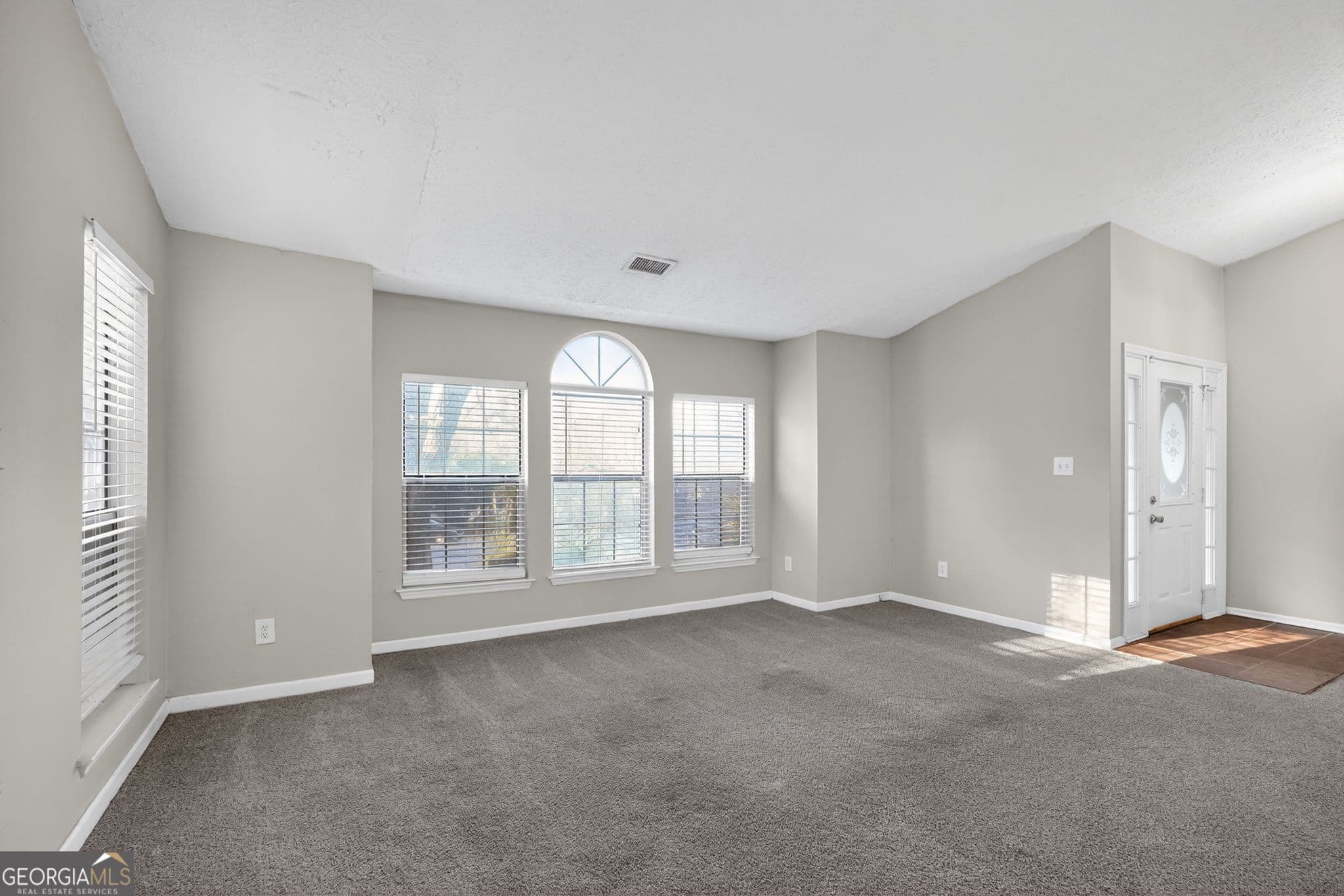 3 bedroom, 2 bathroom, 1,748 sq ft single family residence for sale at 716 Shore Lane, Lithonia, GA 30058 — photo 9