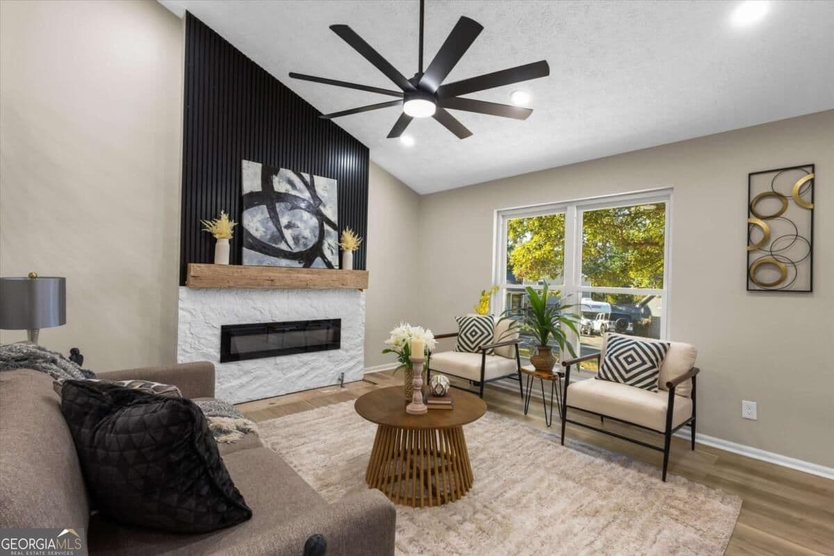 4 bedroom, 2 bathroom, 1,558 sq ft single family residence for sale at 3403 Hidden Lane, Rex, GA 30273 — photo 9