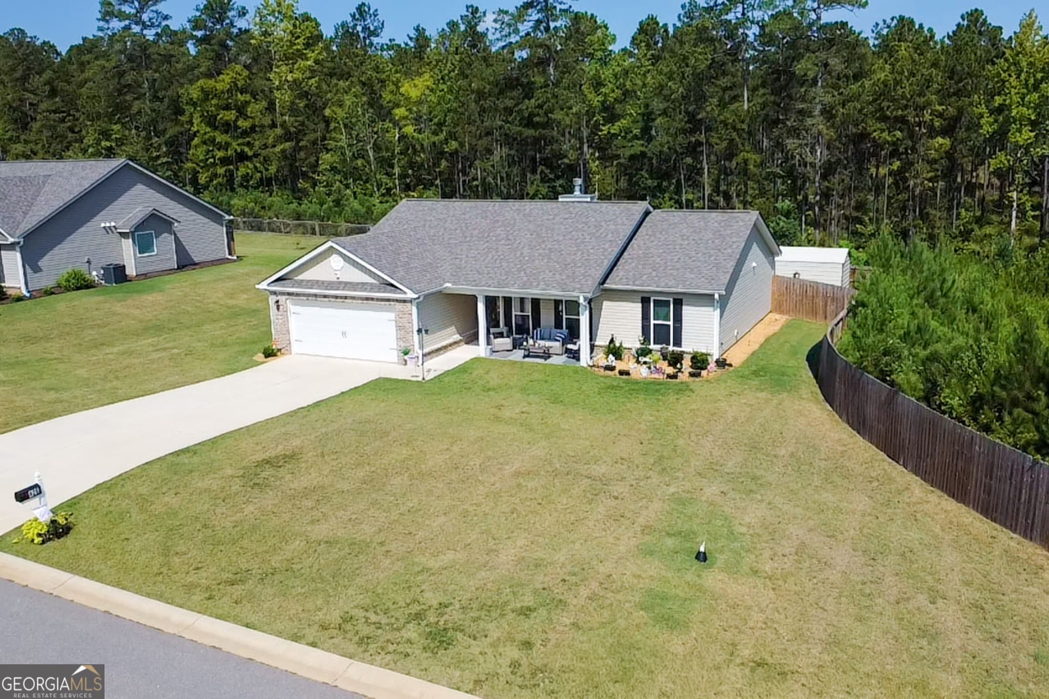 3 bedroom, 2 bathroom, 1,500 sq ft single family residence for sale at 426 Riley Circle, Milledgeville, GA 31061 — photo 3