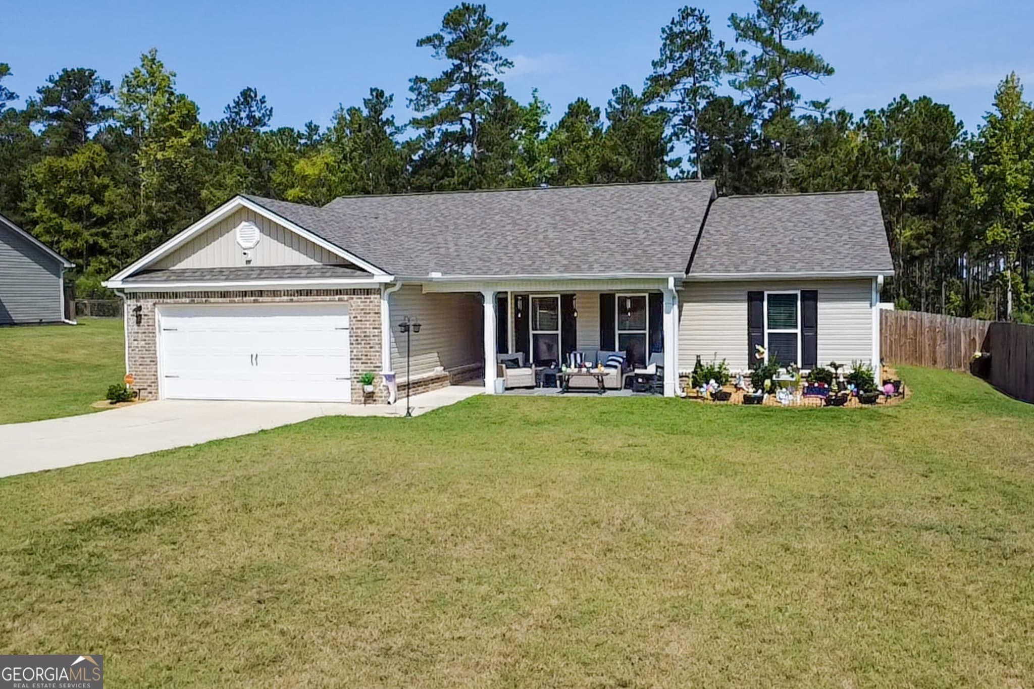 3 bedroom, 2 bathroom, 1,500 sq ft single family residence for sale at 426 Riley Circle, Milledgeville, GA 31061 — photo 1 of 36