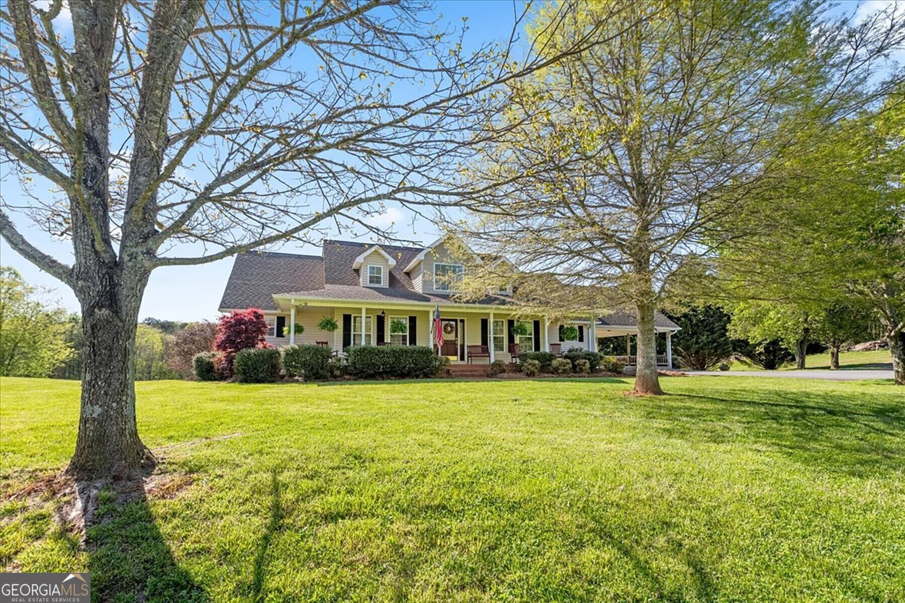 4 bedroom, 2.5 bathroom, 4,850 sq ft single family residence sold at 812 Lickskillet Road, Epworth, GA 30541