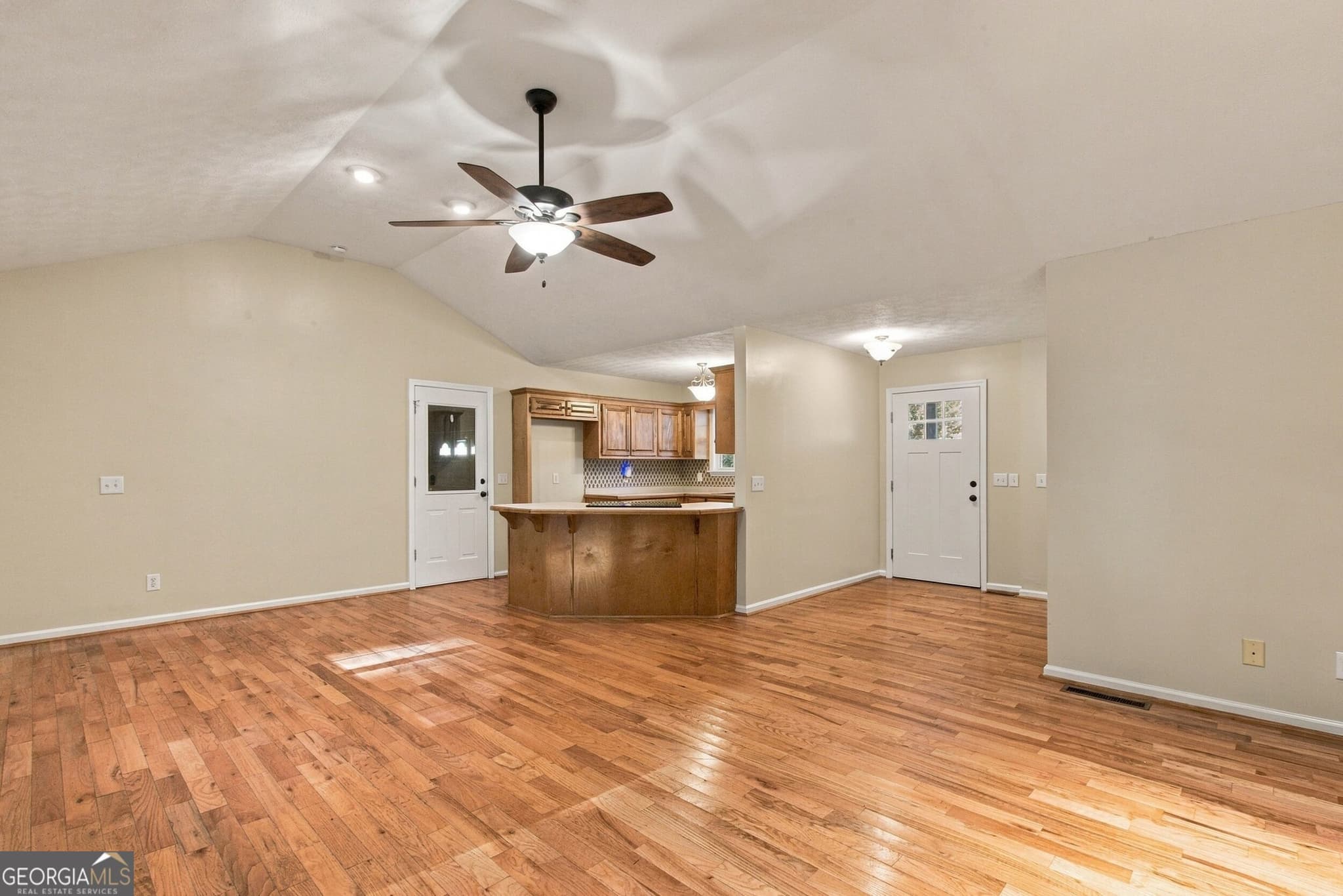 3 bedroom, 2 bathroom, 1,321 sq ft single family residence for sale at 192 Brentwood Drive, Demorest, GA 30535 — photo 7