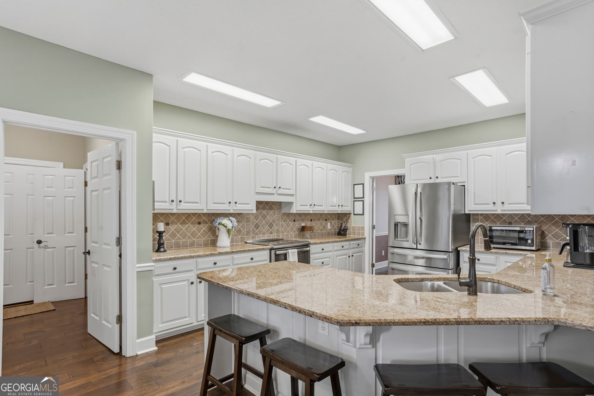 4 bedroom, 3.5 bathroom, 2,982 sq ft single family residence for sale at 129 Cambridge Drive, Rincon, GA 31326 — photo 4