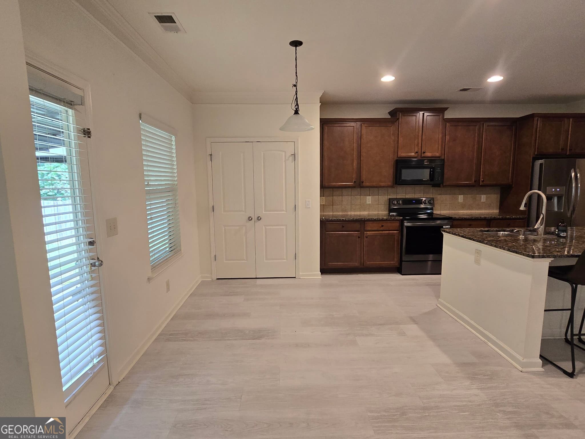 4 bedroom, 3 bathroom, 2,580 sq ft single family residence for rent at 2020 Beyers Landing Drive, Buford, GA 30519 for $2,500 a month — photo 10