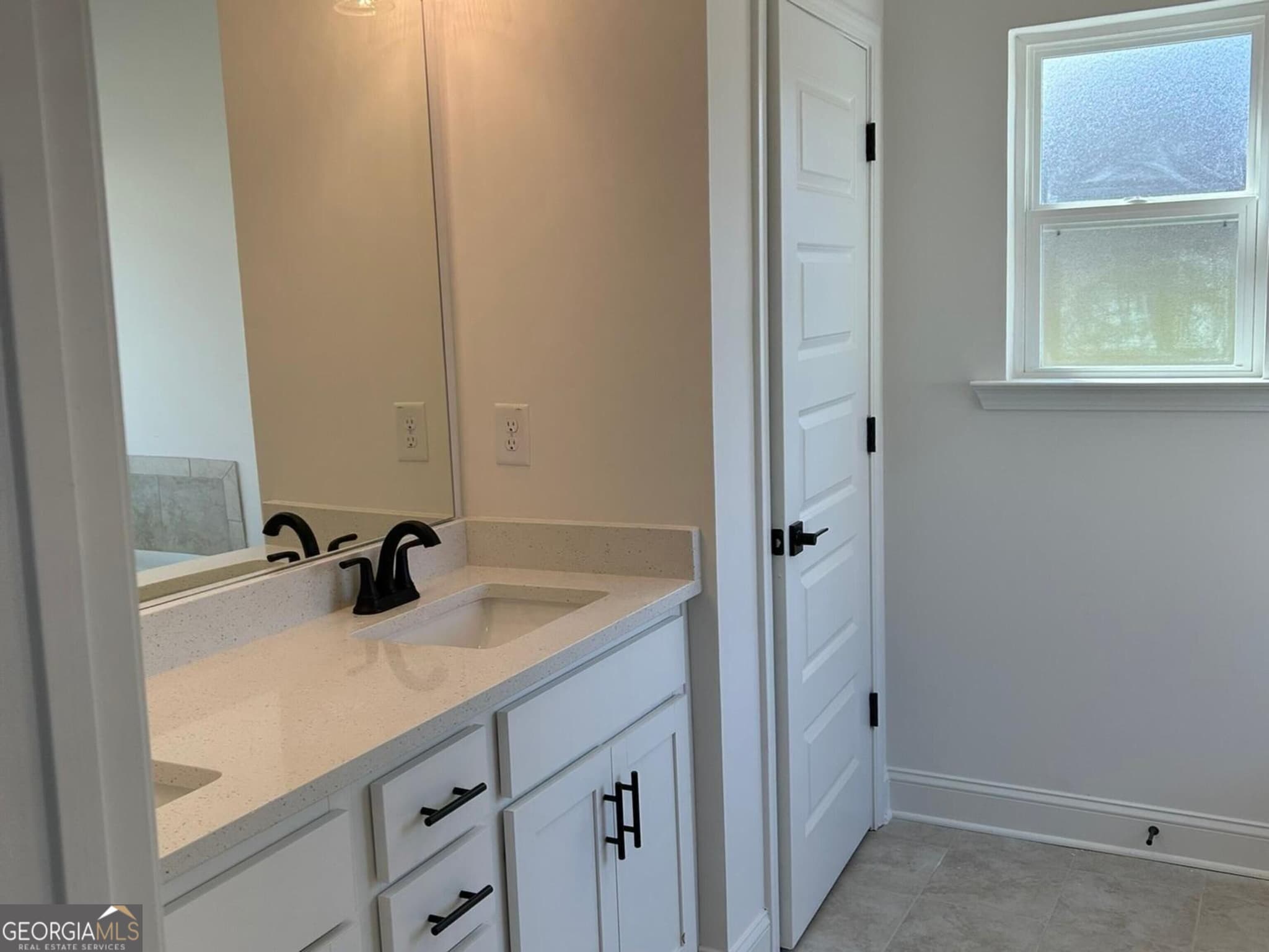 4 bedroom, 3 bathroom, 2,316 sq ft single family residence for sale at 1037 Holliday Pass 22, Griffin, GA 30223 — photo 6