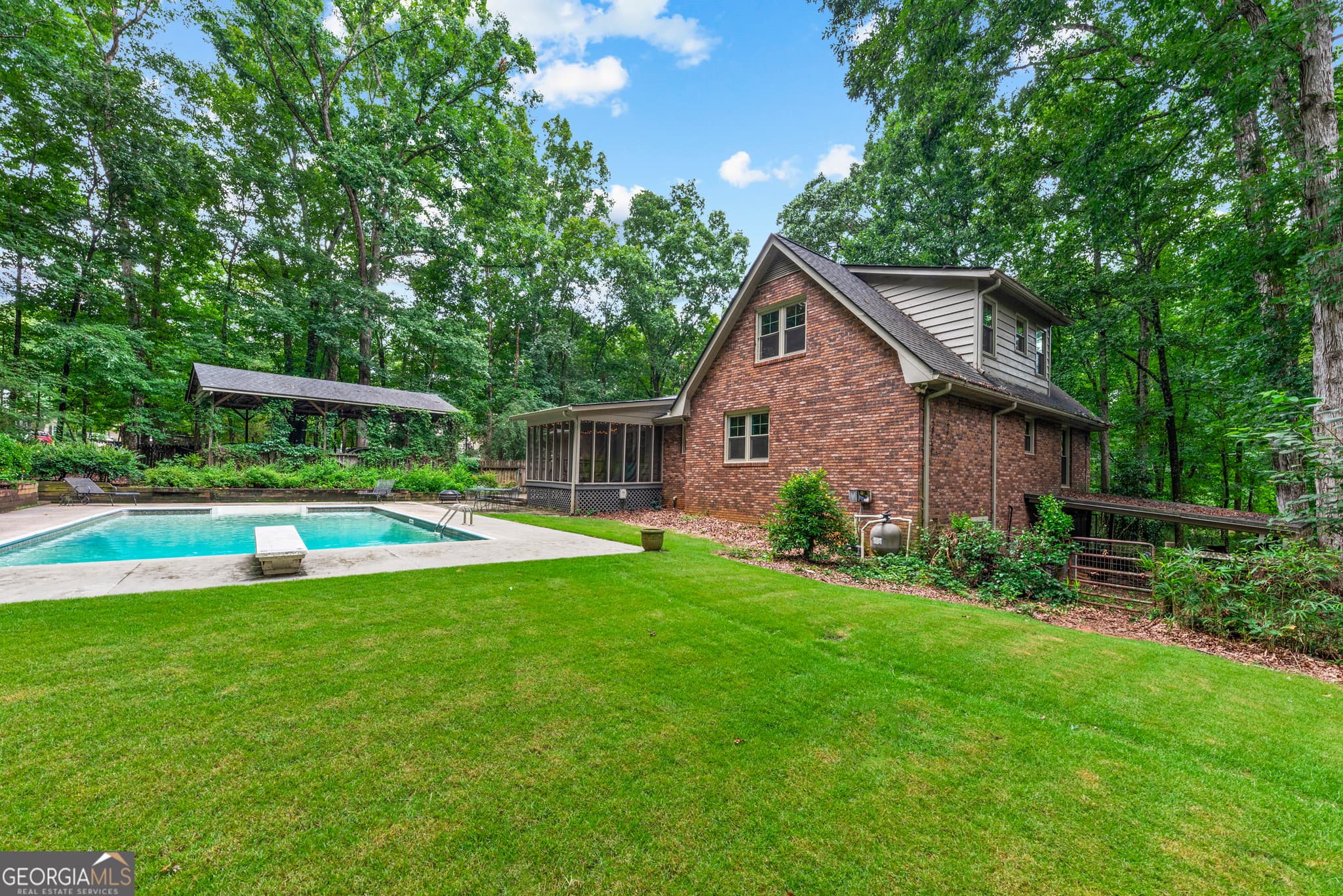 4 bedroom, 4 bathroom, 3,418 sq ft single family residence for sale at 1761 Robinhood Road, Watkinsville, GA 30677 — photo 5