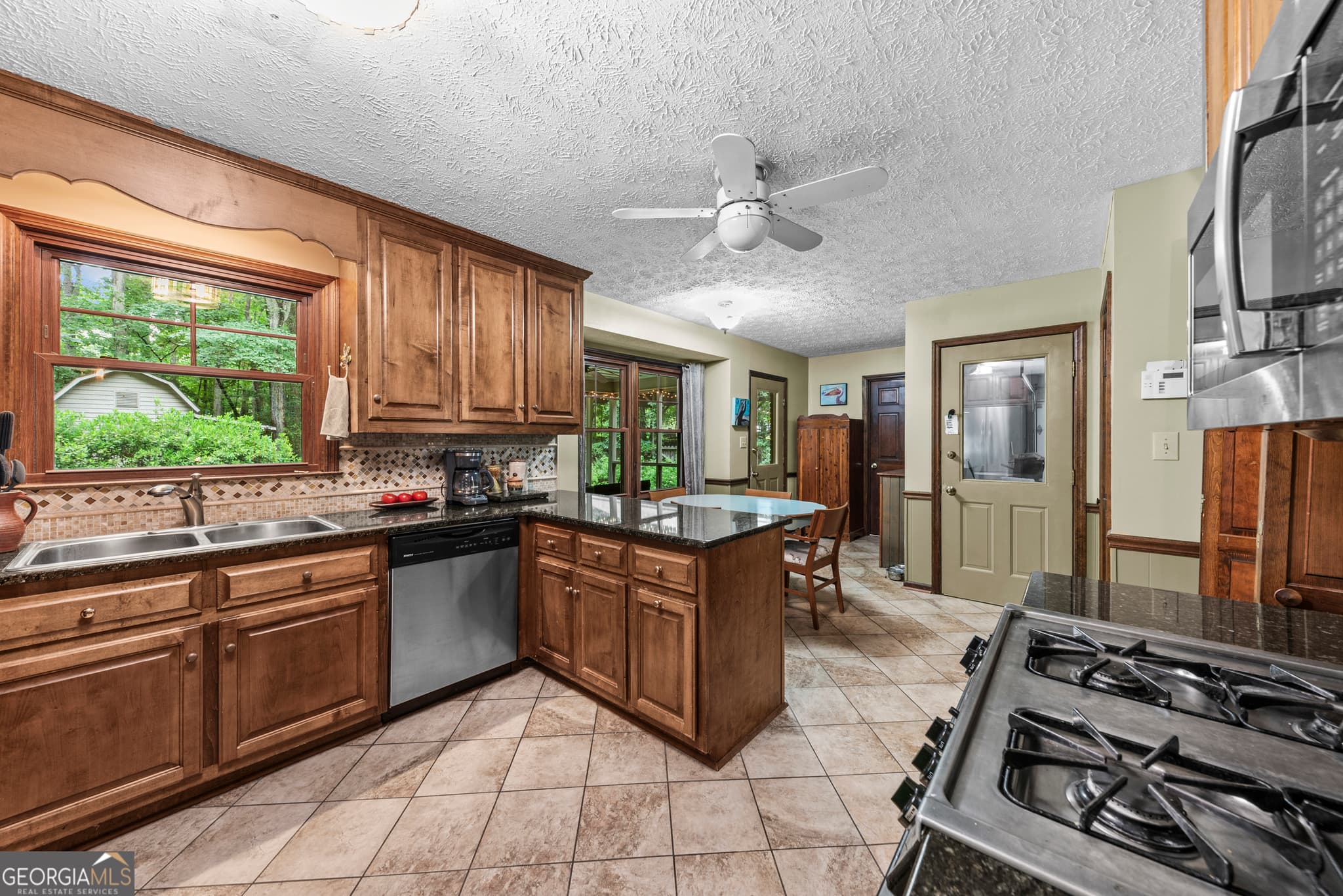 4 bedroom, 4 bathroom, 3,418 sq ft single family residence for sale at 1761 Robinhood Road, Watkinsville, GA 30677 — photo 10