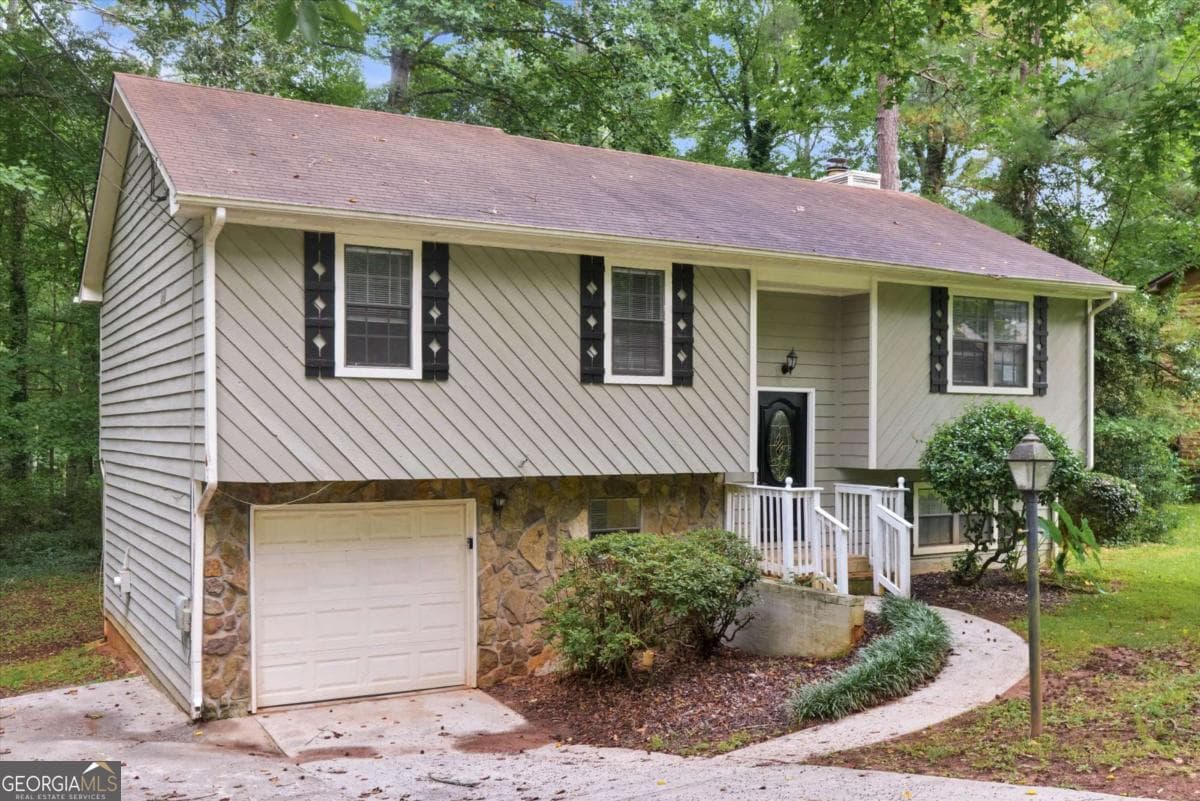 4 bedroom, 2 bathroom, 1,616 sq ft single family residence for sale at 3429 Tarragon Drive, Decatur, GA 30034 — photo 3